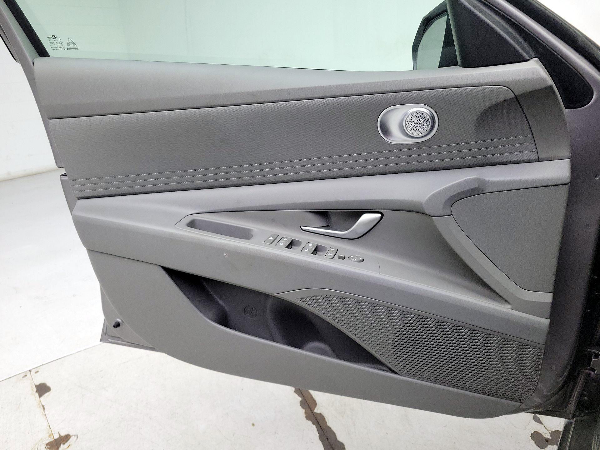 Thumbnail: 2024 Hyundai Elantra - 12