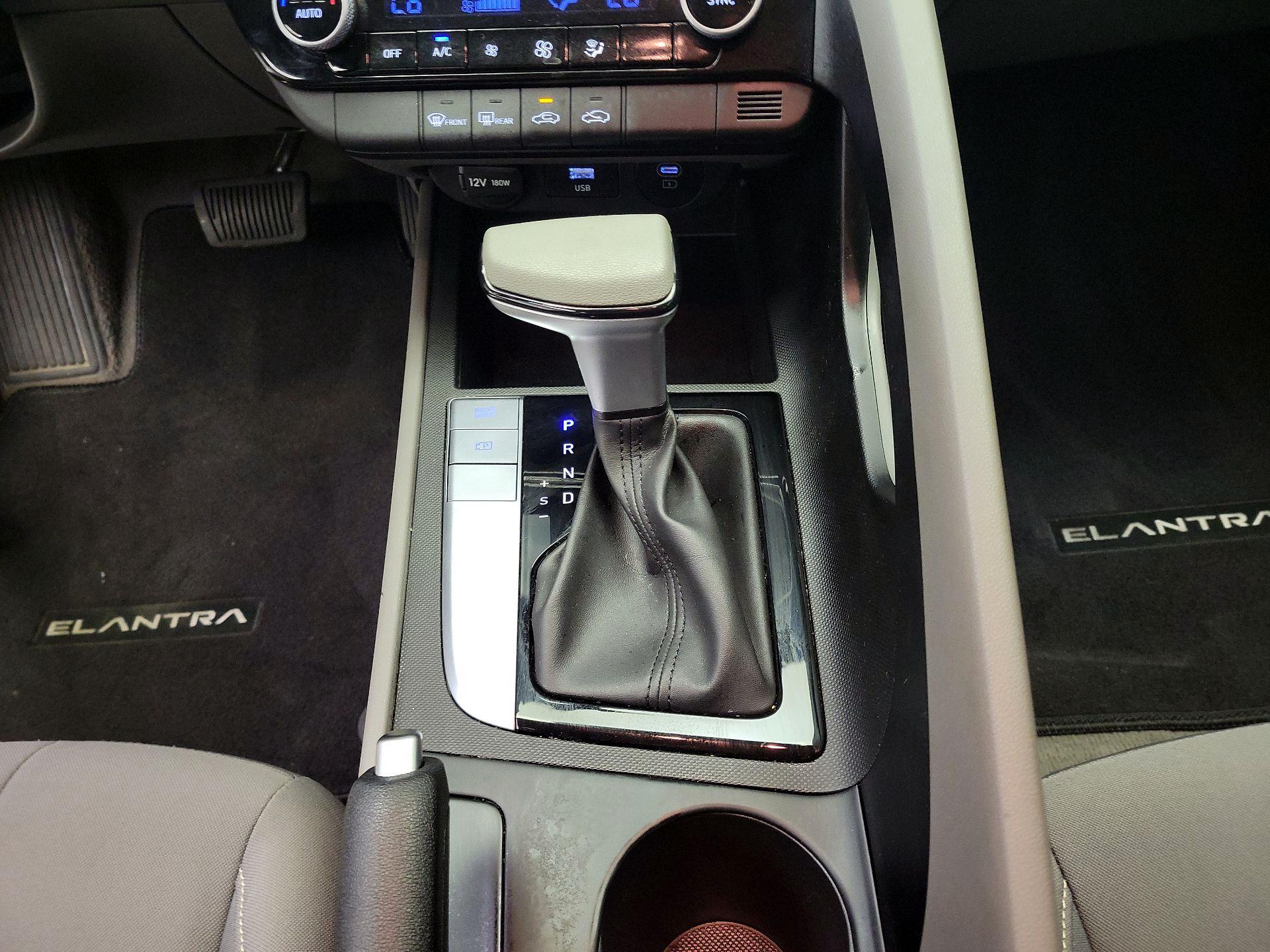 Thumbnail: 2024 Hyundai Elantra - 18
