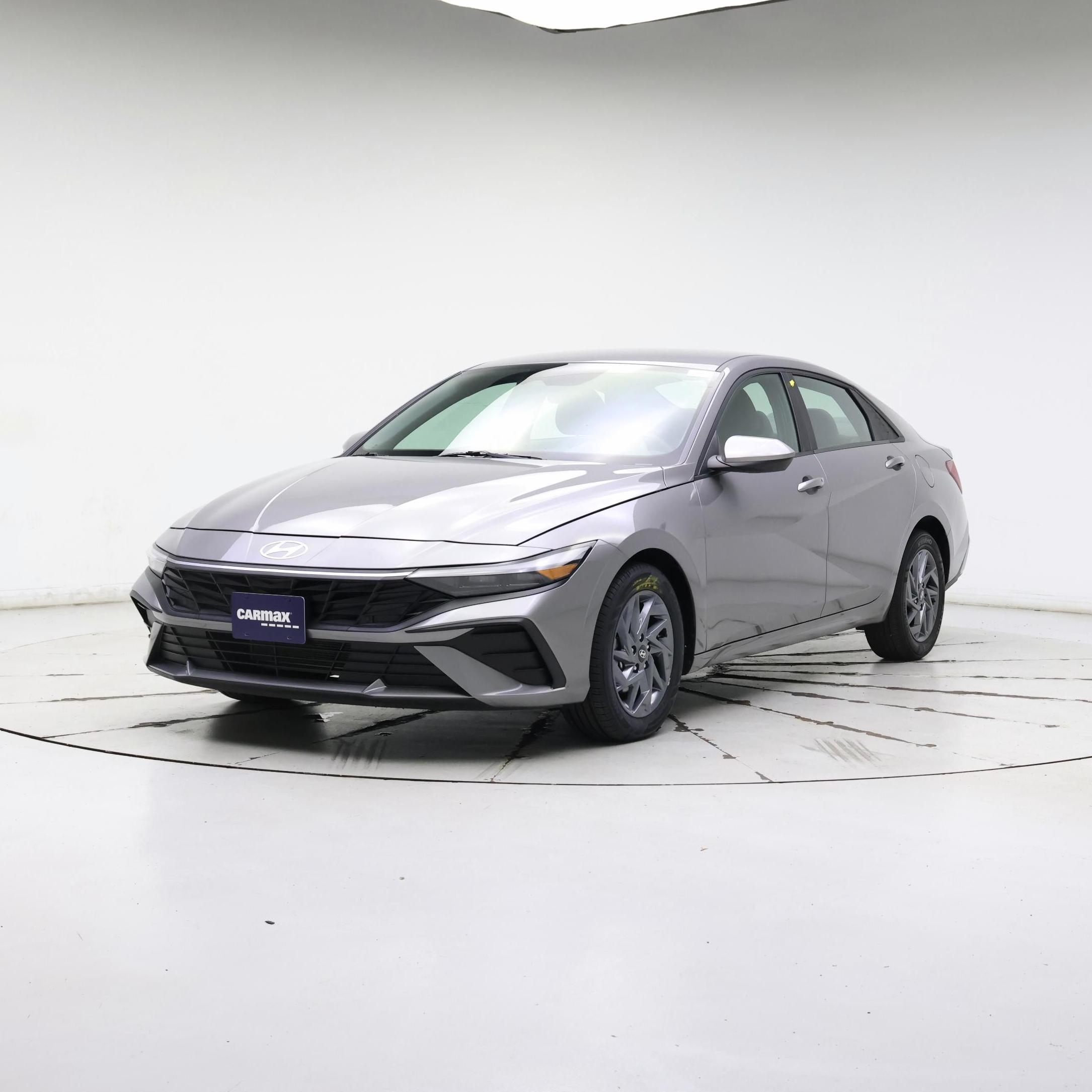 Thumbnail: 2024 Hyundai Elantra - 4