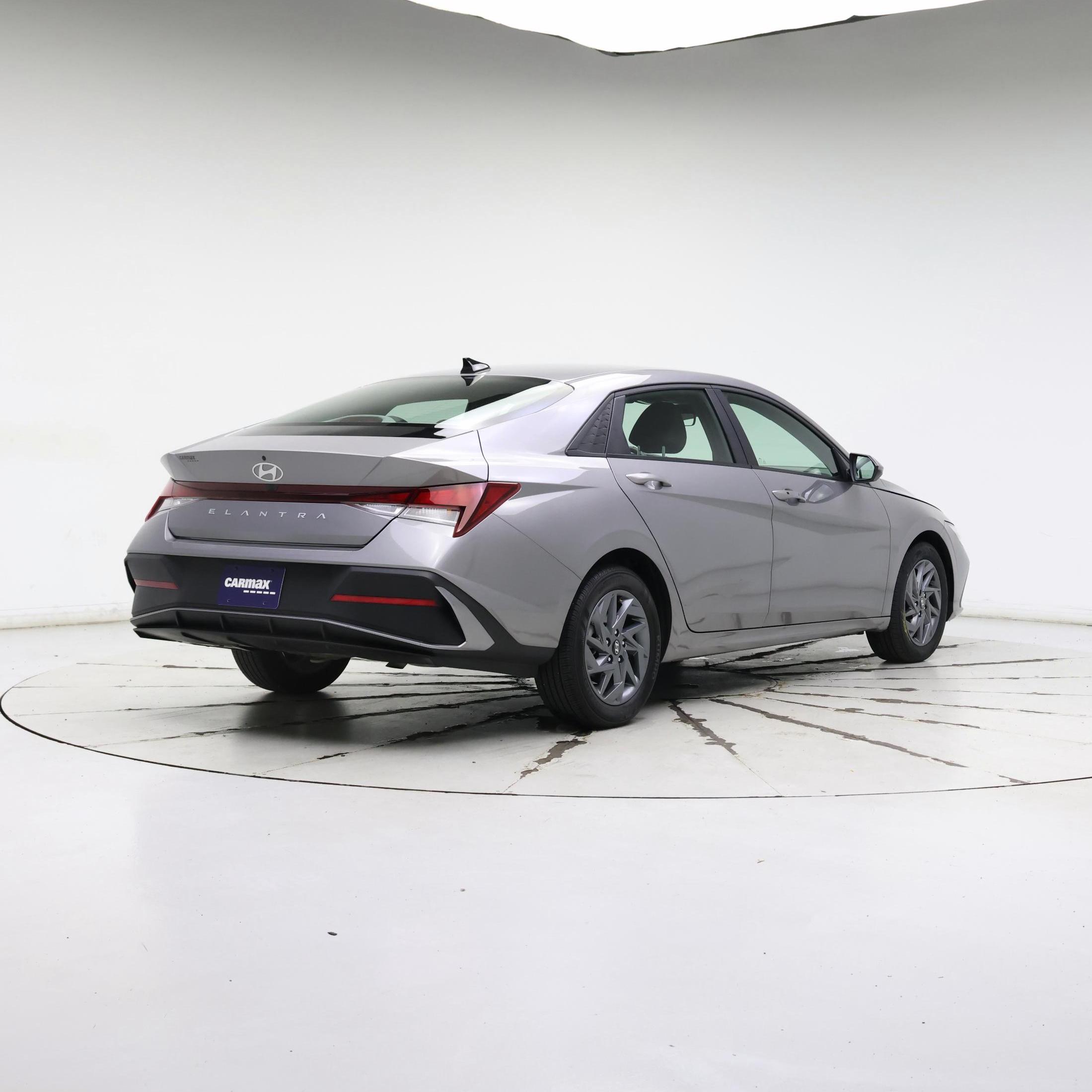 Thumbnail: 2024 Hyundai Elantra - 8