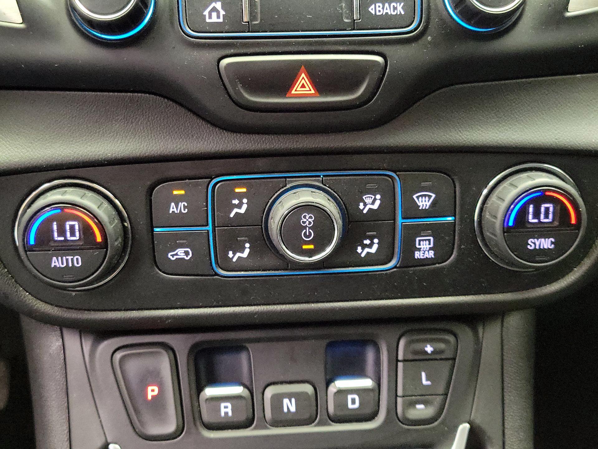 Thumbnail: 2021 GMC Terrain - 17