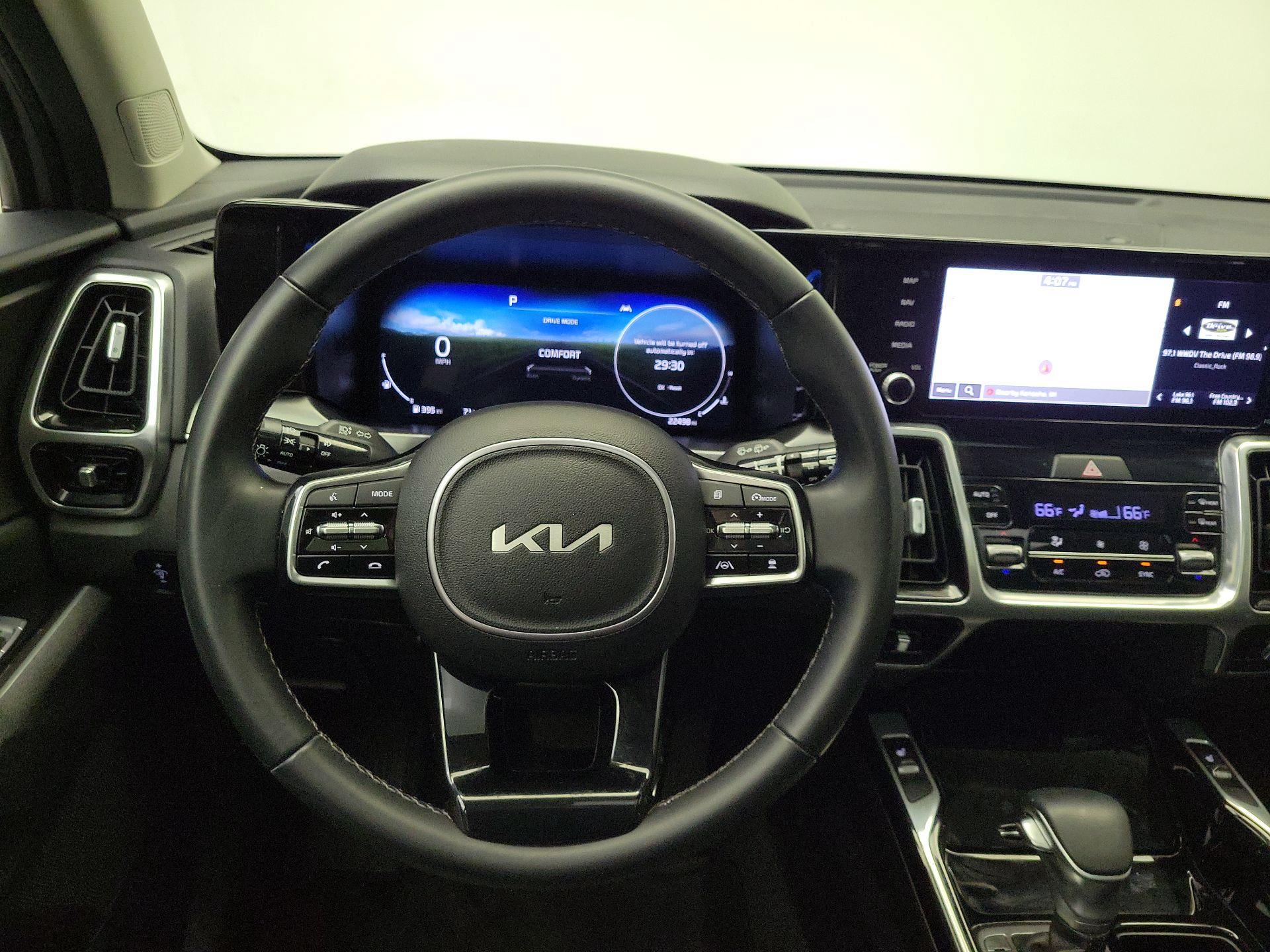 Thumbnail: 2023 Kia Sorento - 10