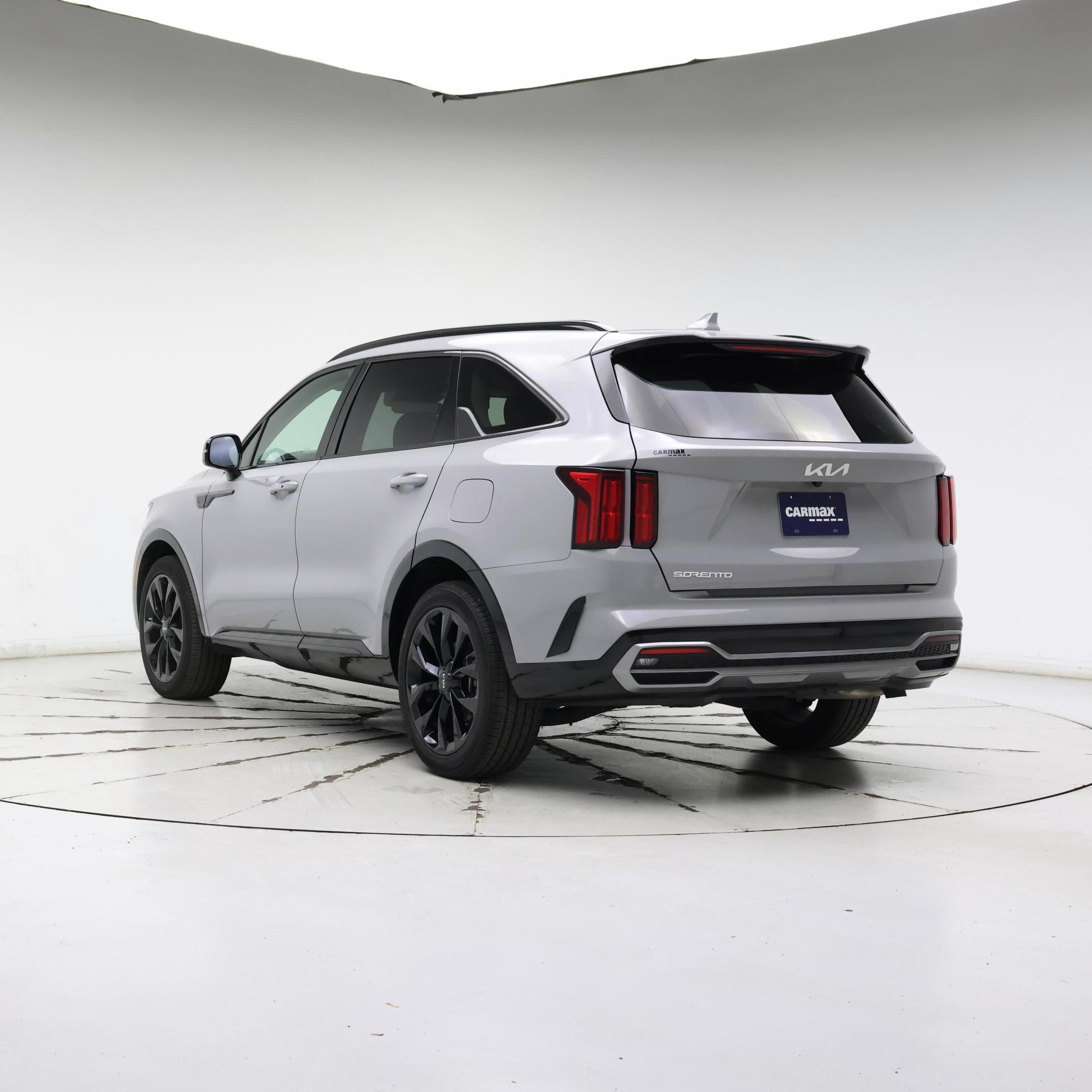 Thumbnail: 2023 Kia Sorento - 2