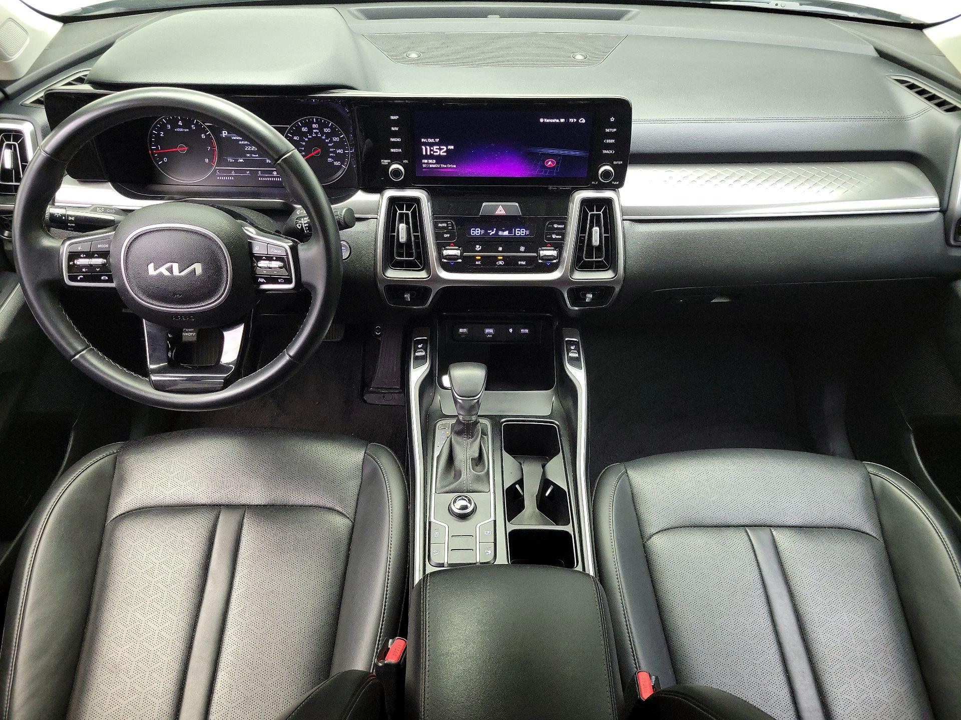 Thumbnail: 2023 Kia Sorento - 9