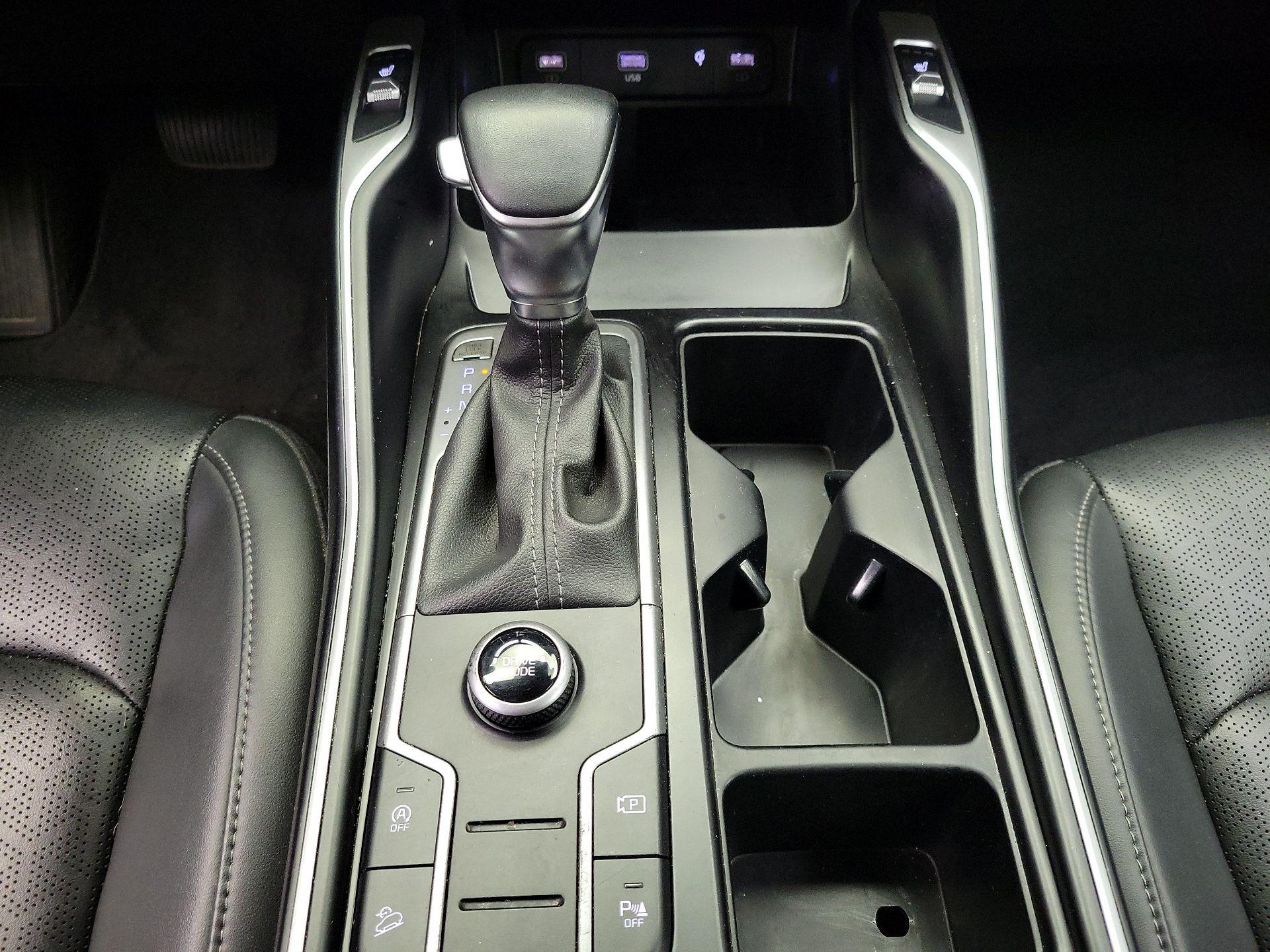 Thumbnail: 2023 Kia Sorento - 18