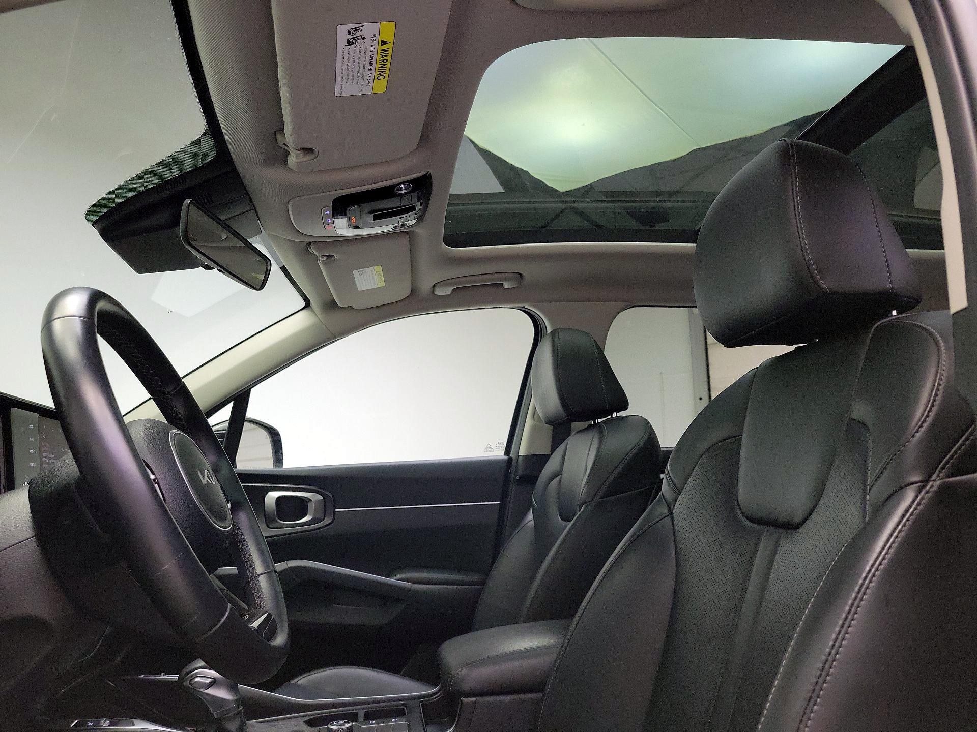 Thumbnail: 2023 Kia Sorento - 20