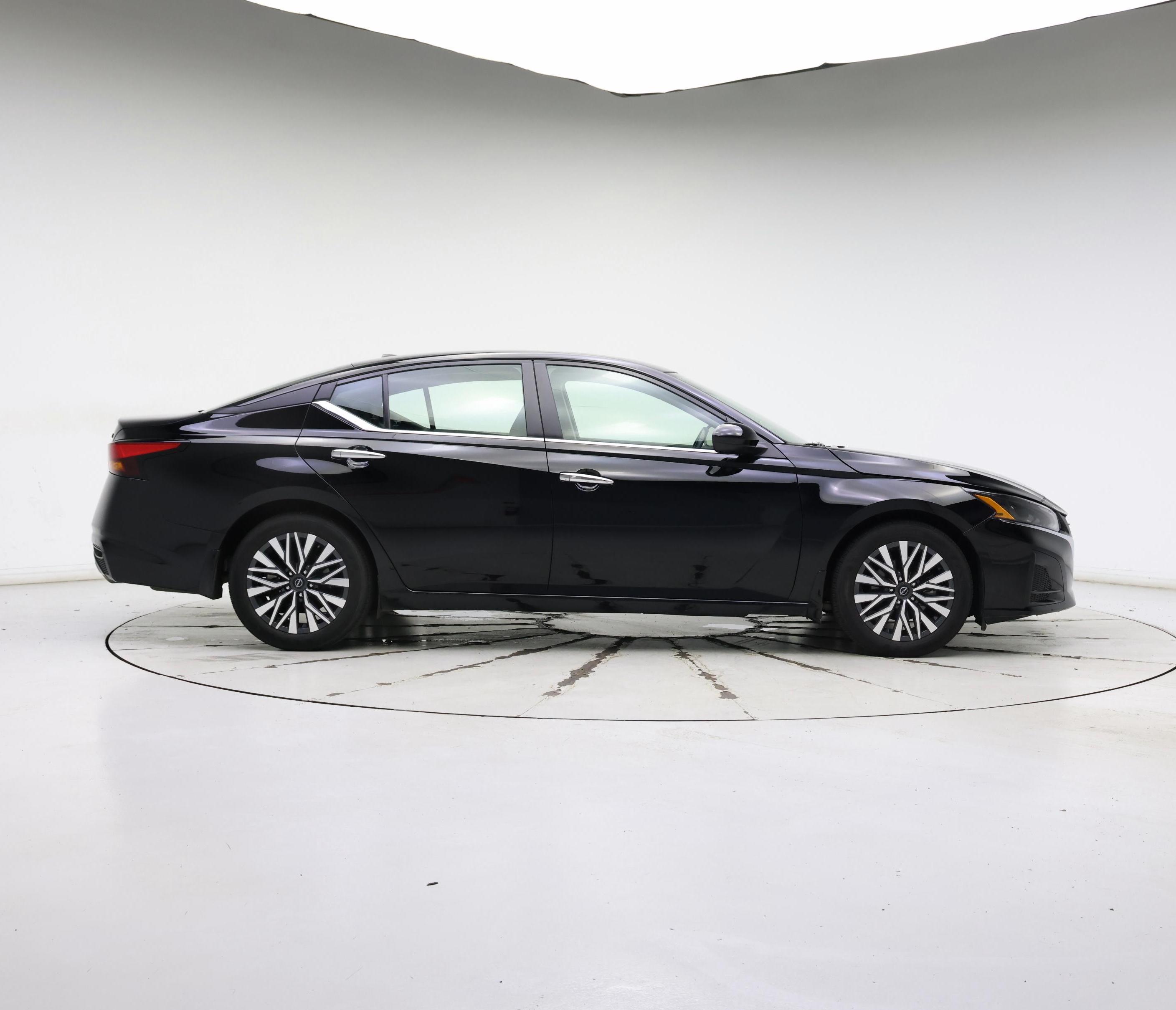 Thumbnail: 2024 Nissan Altima - 7