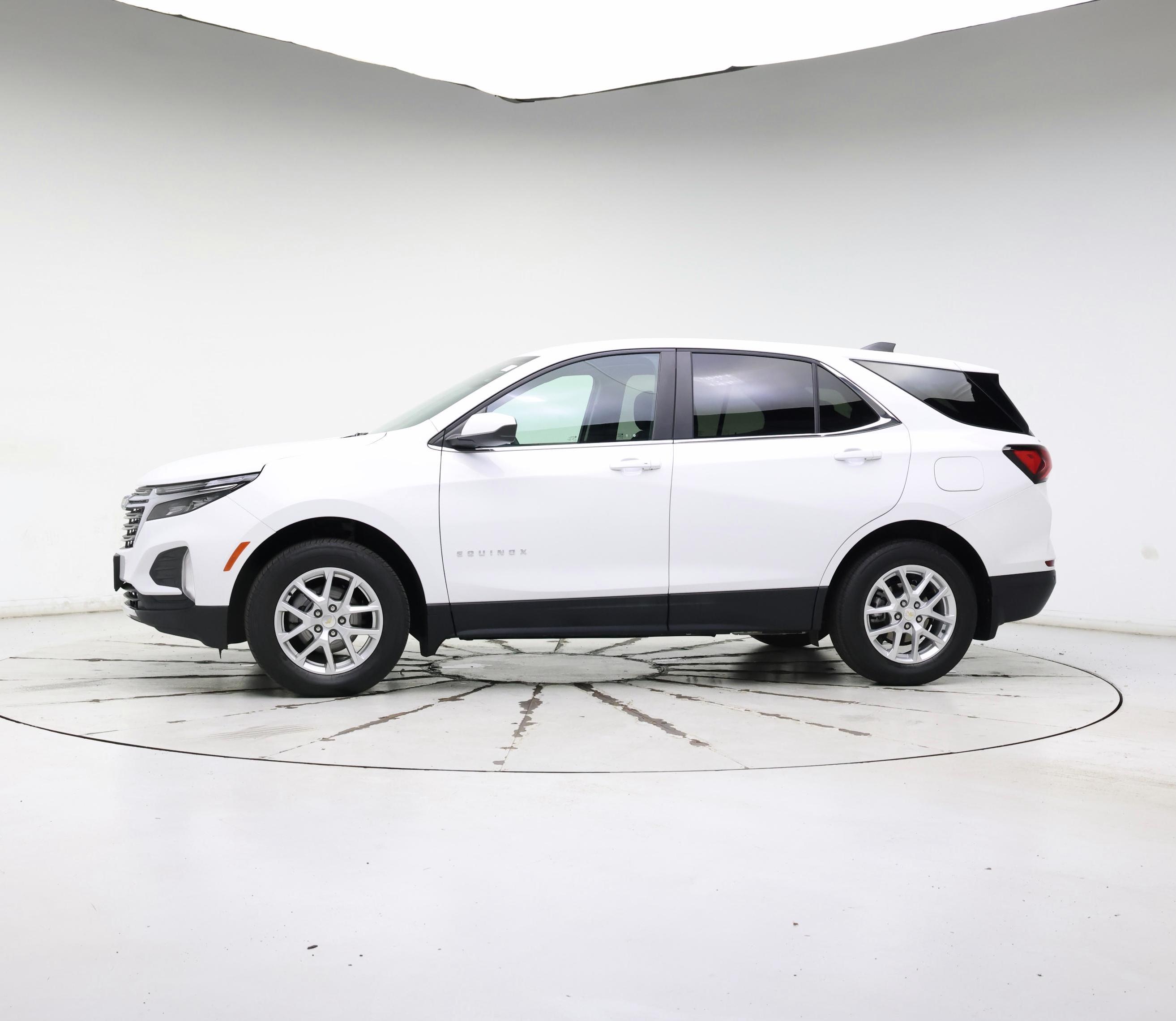 Thumbnail: 2023 Chevrolet Equinox - 3