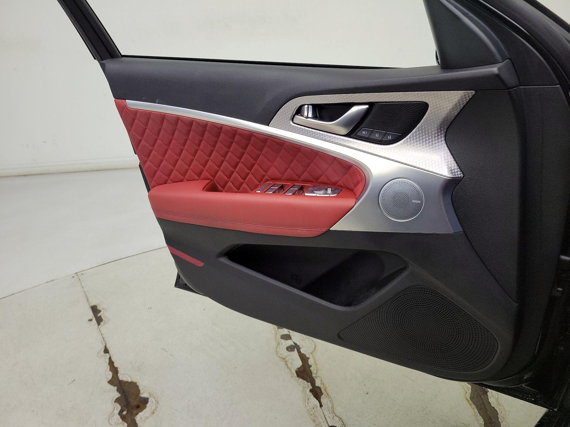 Thumbnail: 2023 Genesis G70 - 12