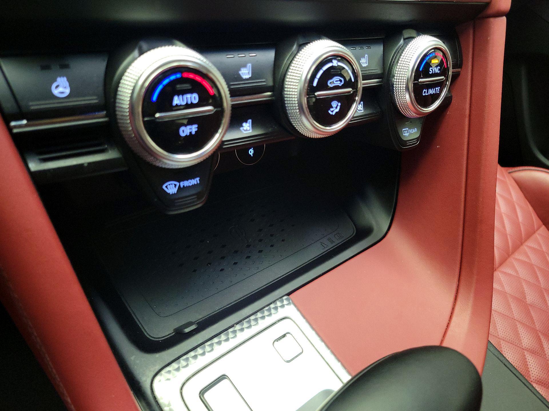 Thumbnail: 2023 Genesis G70 - 17
