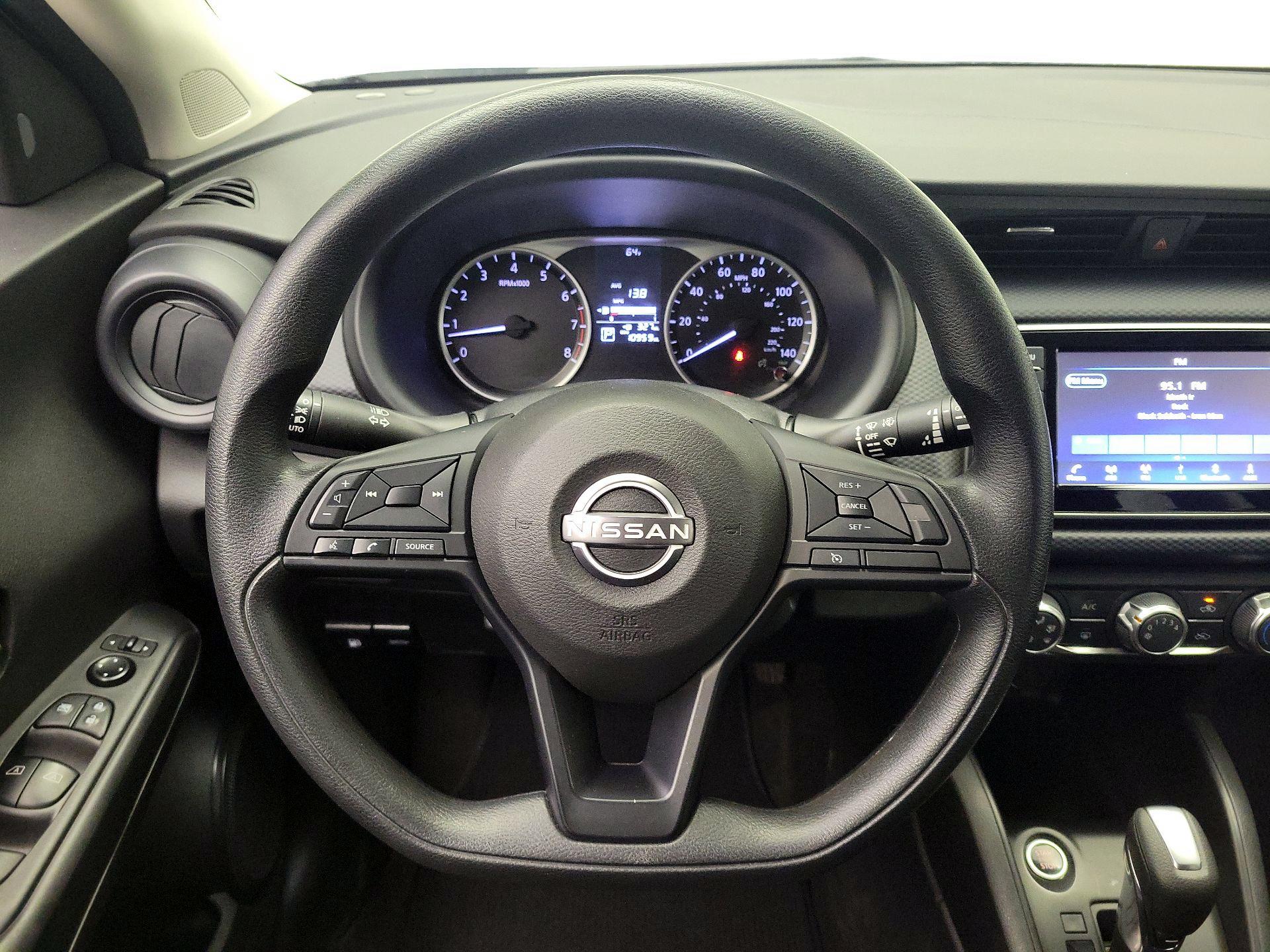 Thumbnail: 2023 Nissan Kicks - 10