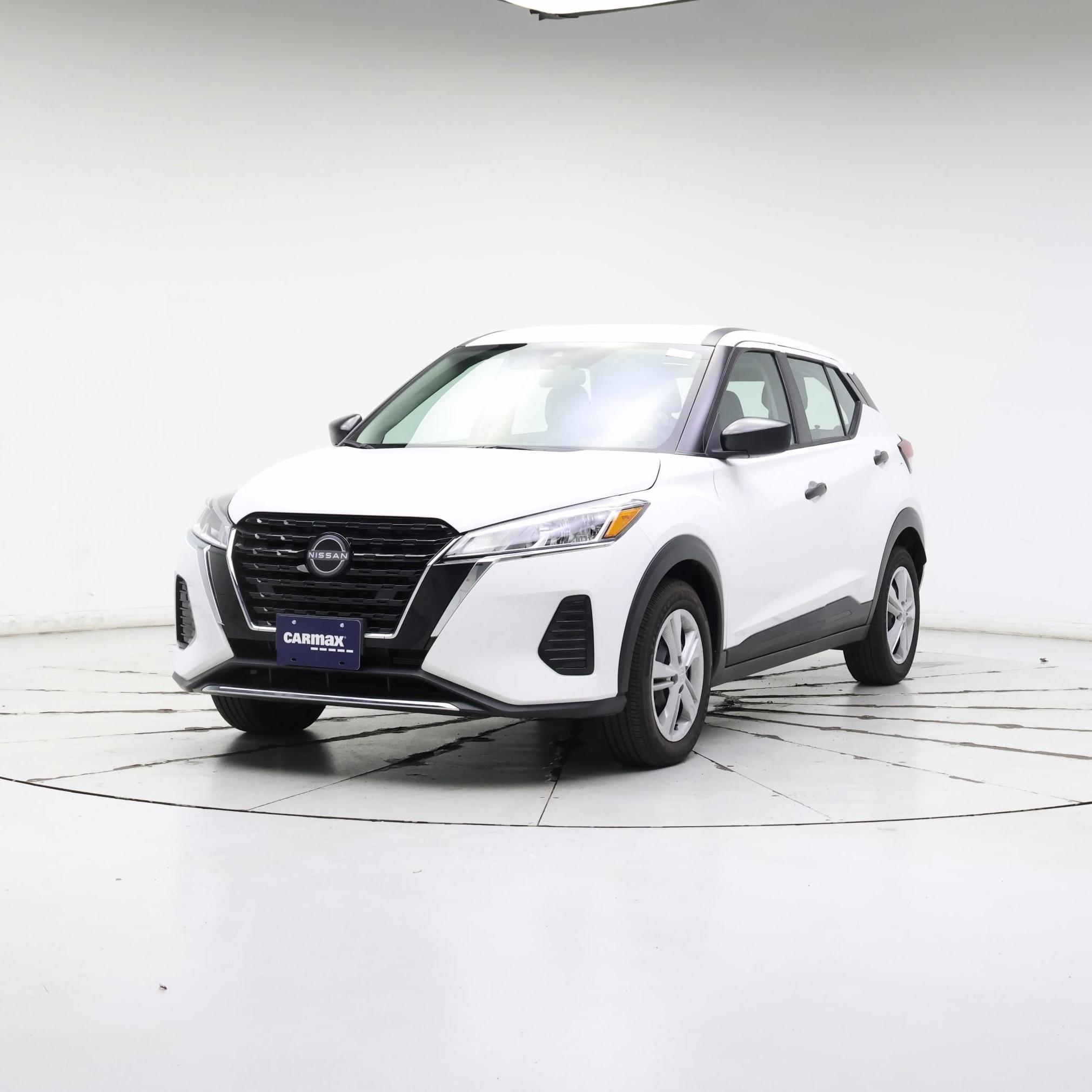 Thumbnail: 2023 Nissan Kicks - 4
