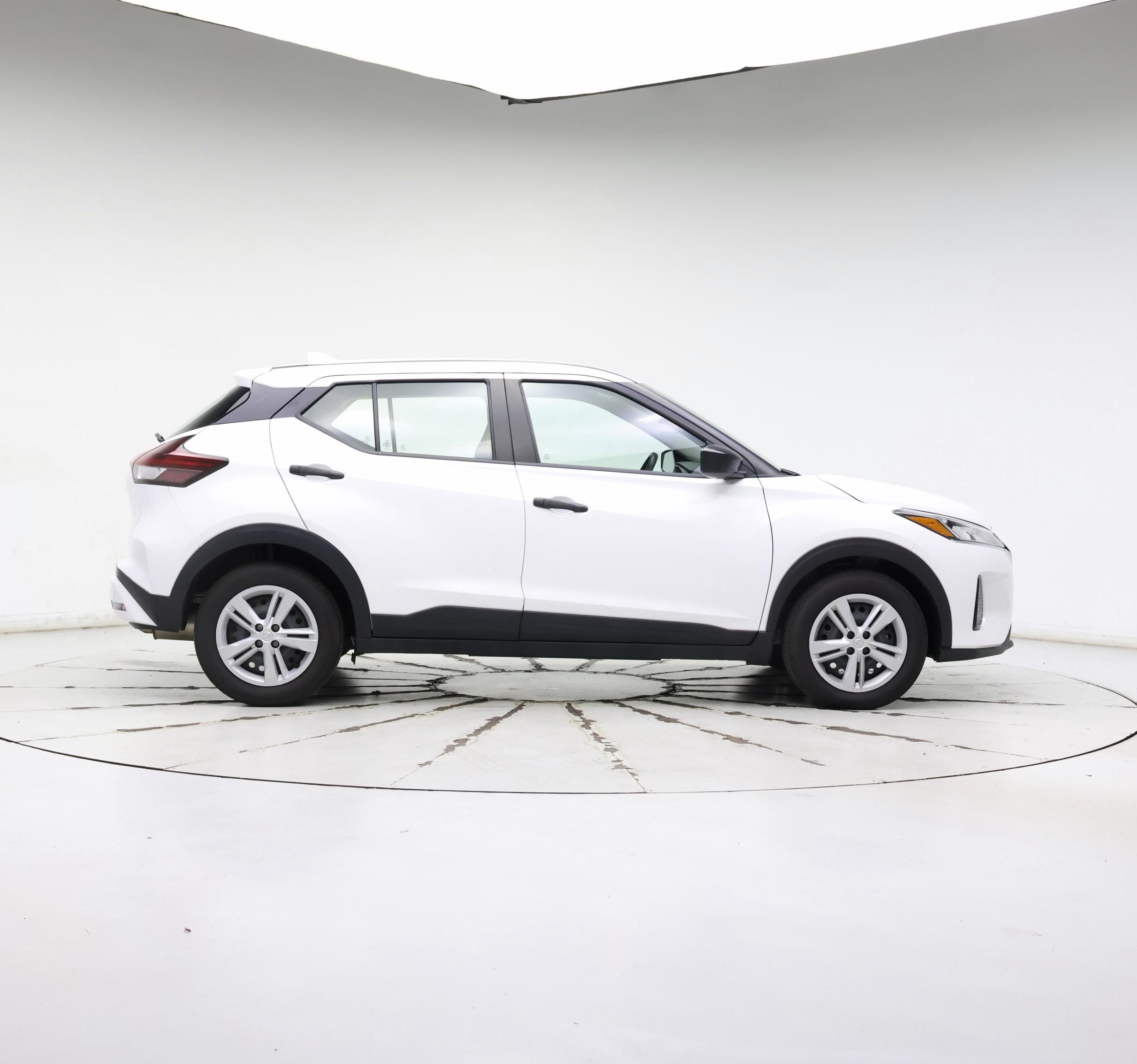 Thumbnail: 2023 Nissan Kicks - 7