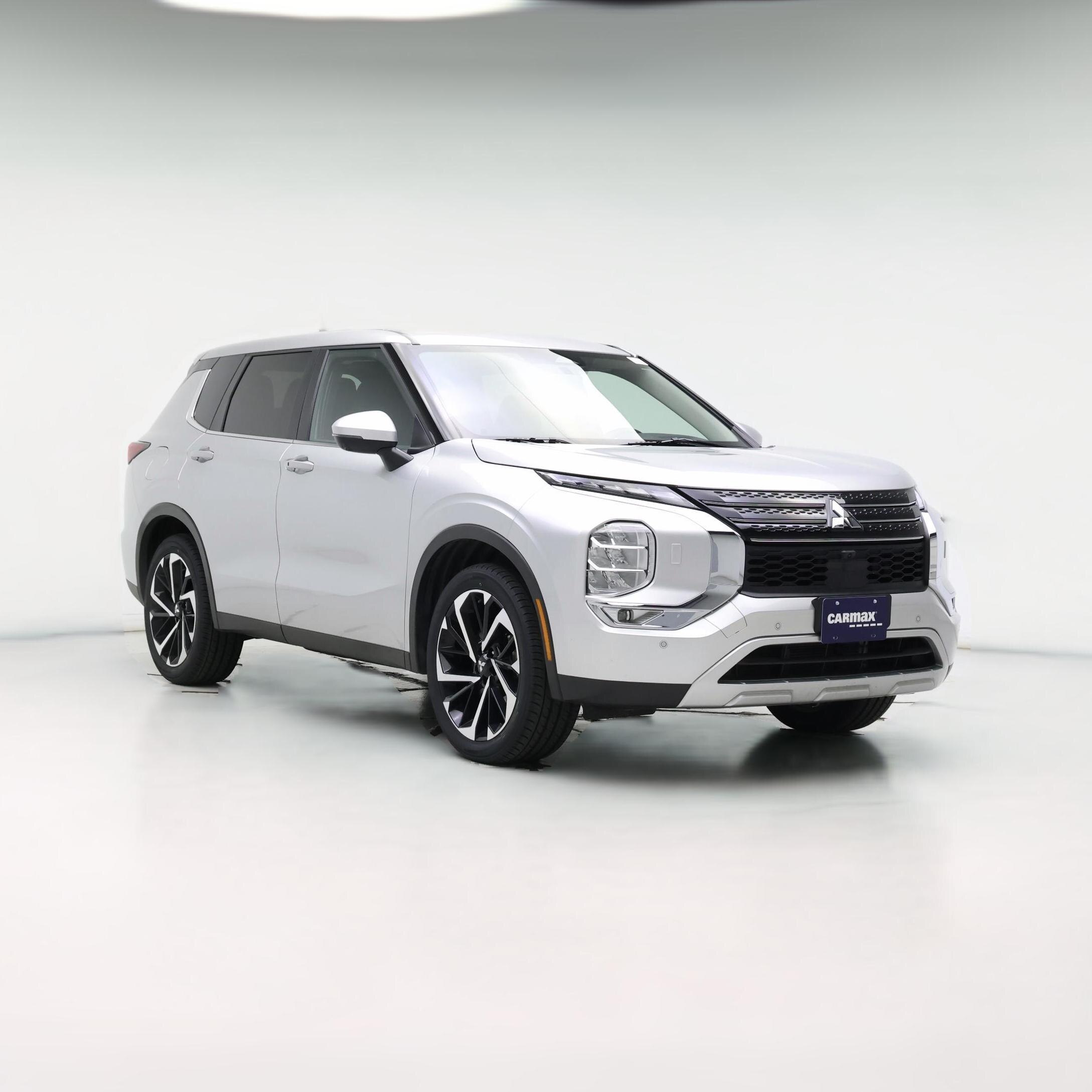 Thumbnail: 2024 Mitsubishi Outlander - 1