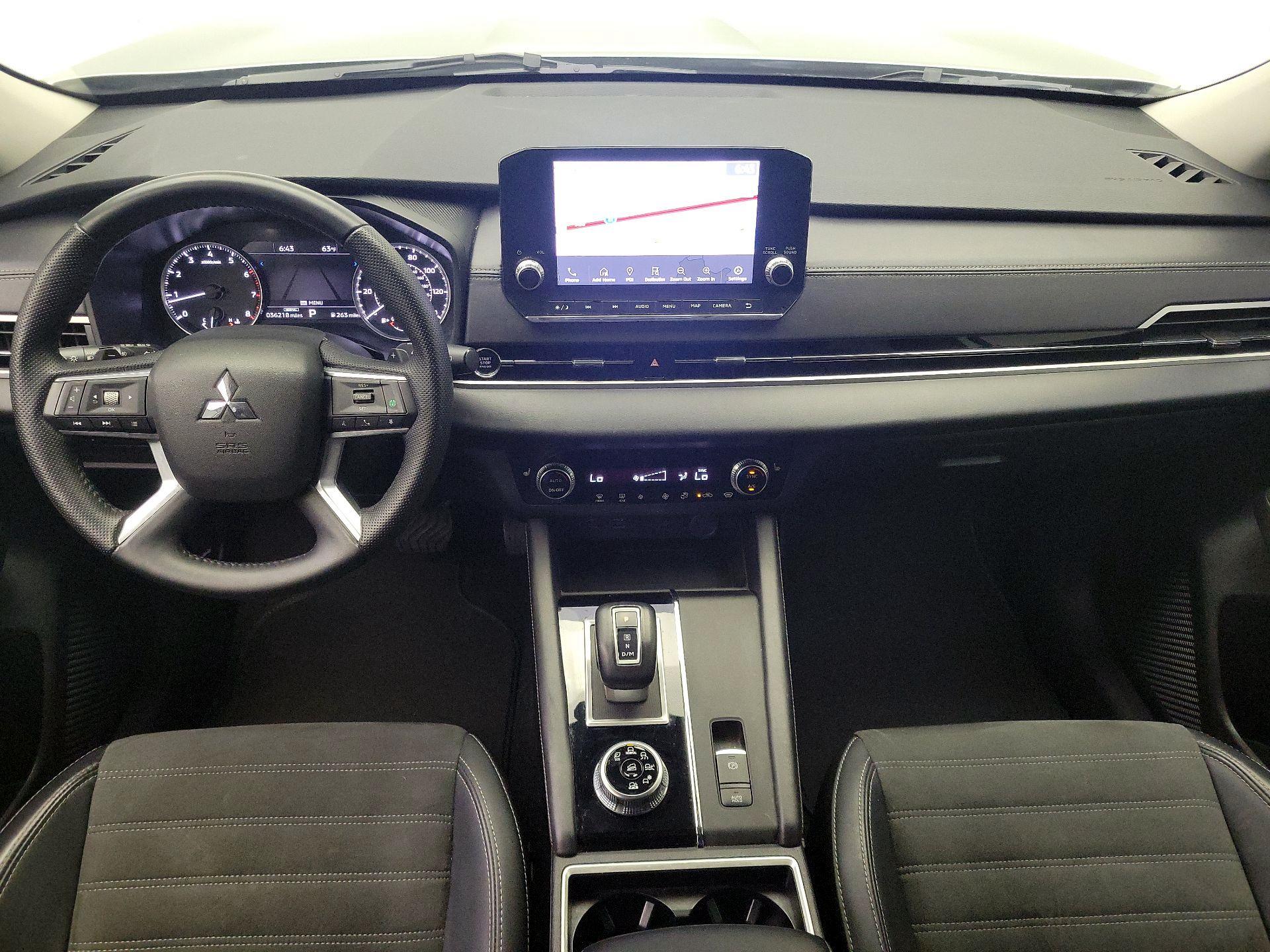 Thumbnail: 2024 Mitsubishi Outlander - 9