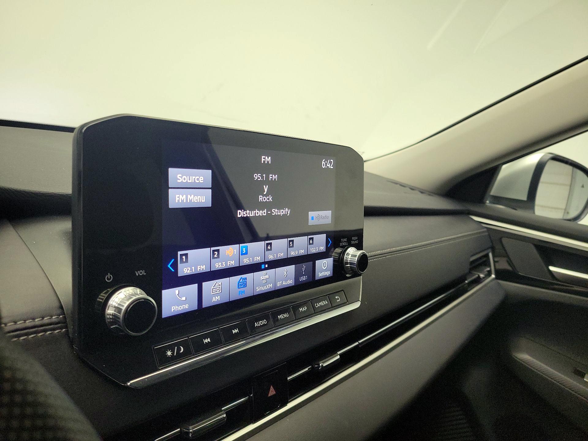 Thumbnail: 2024 Mitsubishi Outlander - 16
