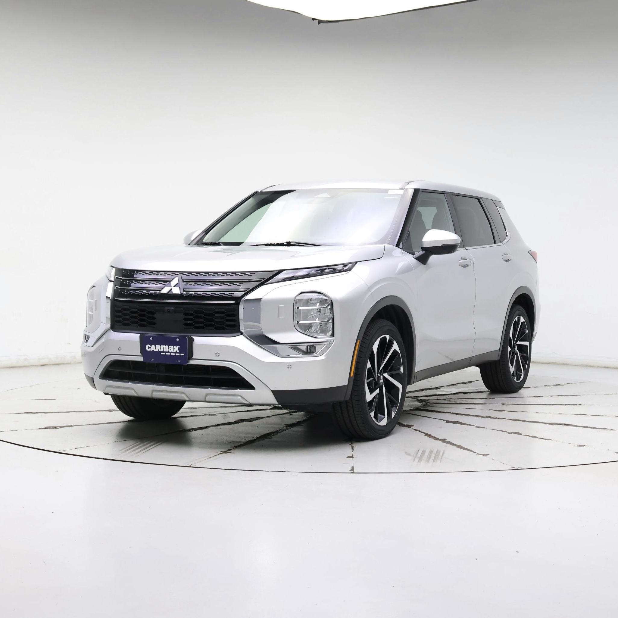 Thumbnail: 2024 Mitsubishi Outlander - 4