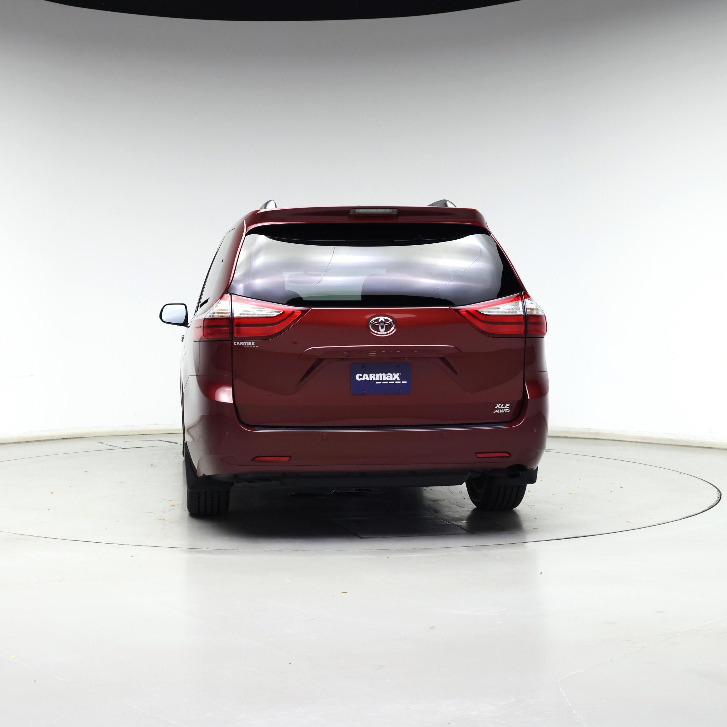 Thumbnail: 2017 Toyota Sienna - 6