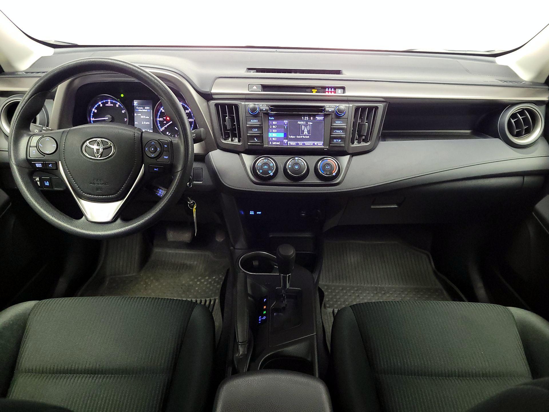Thumbnail: 2018 Toyota RAV4 - 9