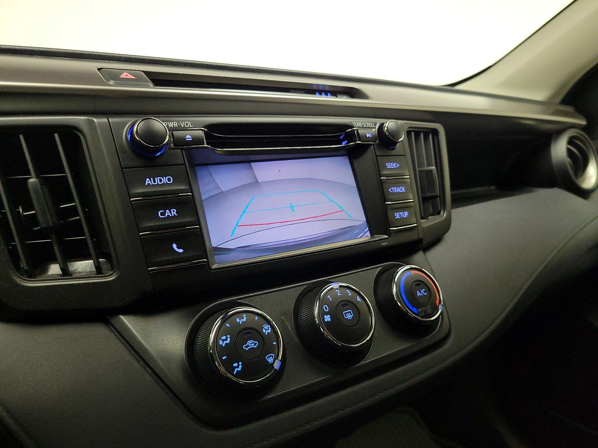 Thumbnail: 2018 Toyota RAV4 - 14