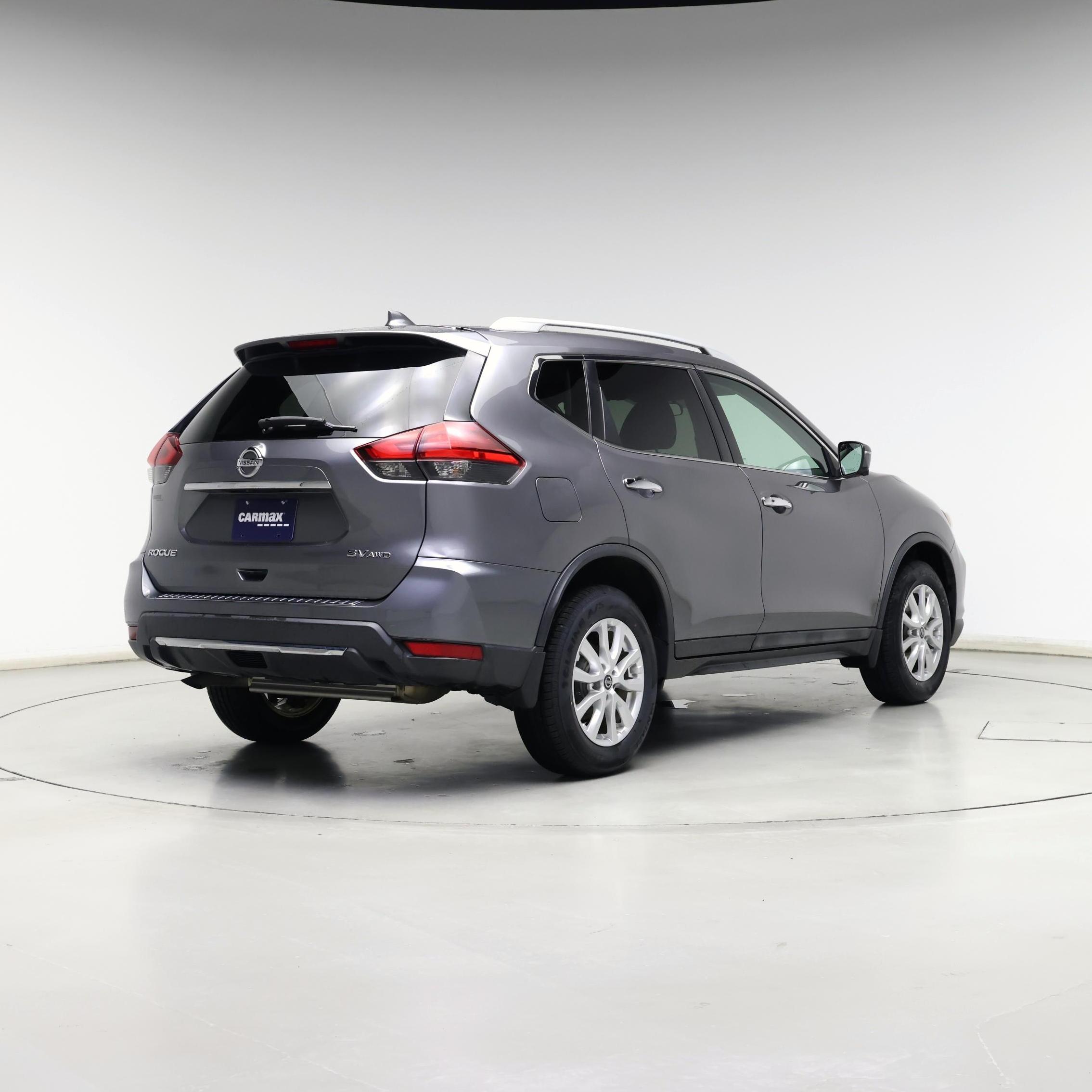 Thumbnail: 2017 Nissan Rogue - 8