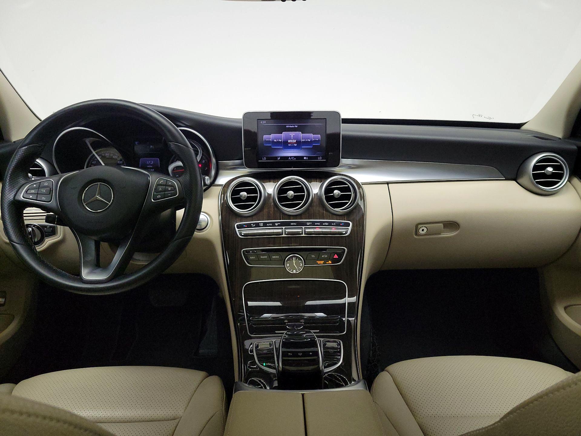 Thumbnail: 2016 Mercedes-Benz C-Class - 9