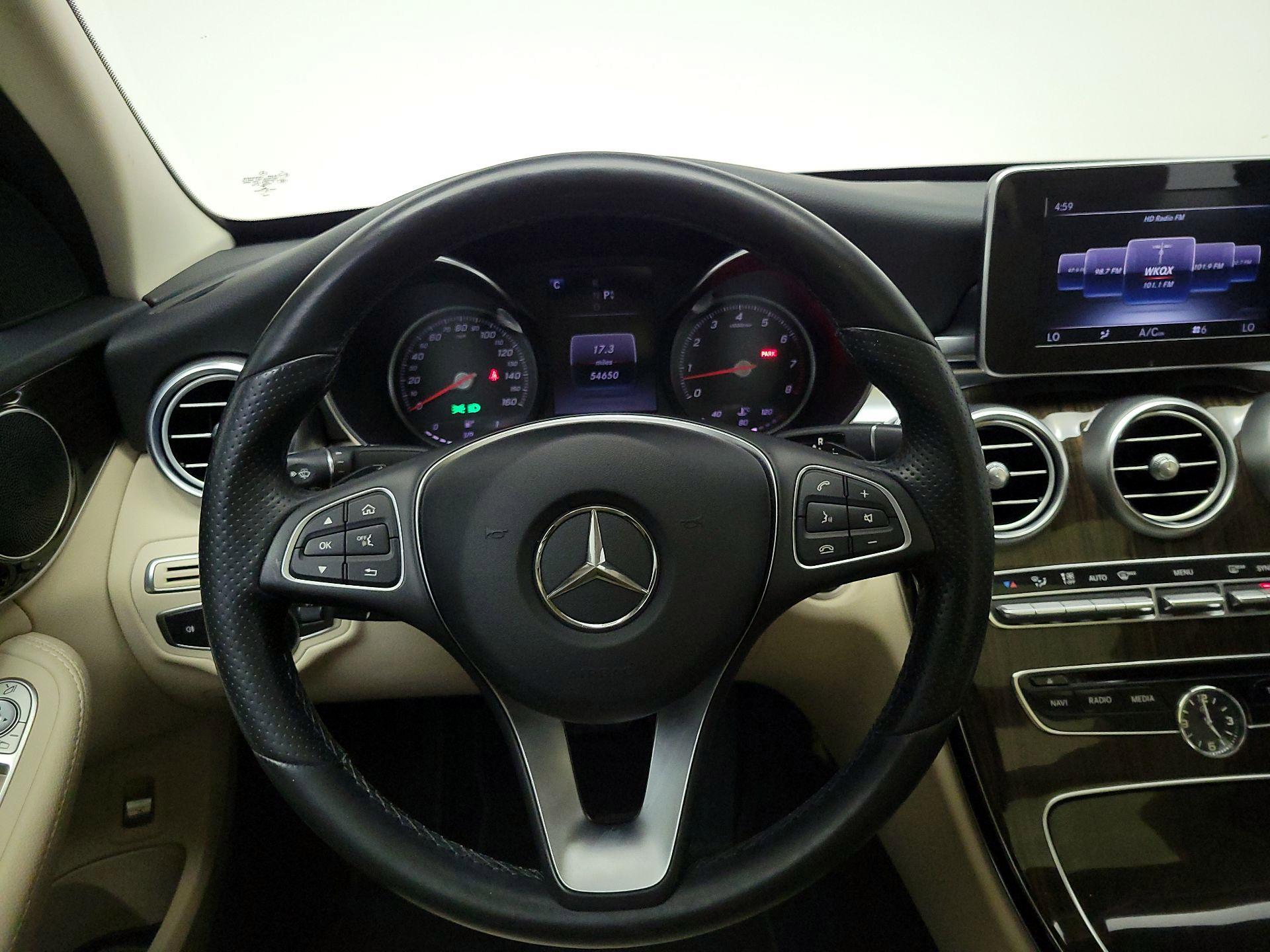Thumbnail: 2016 Mercedes-Benz C-Class - 10