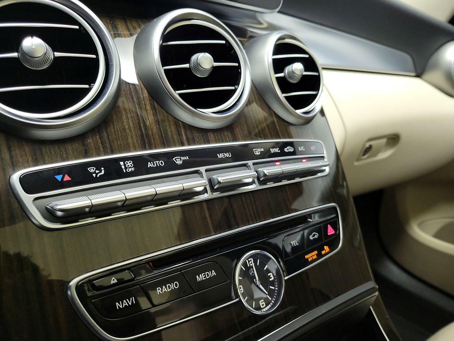 Thumbnail: 2016 Mercedes-Benz C-Class - 17