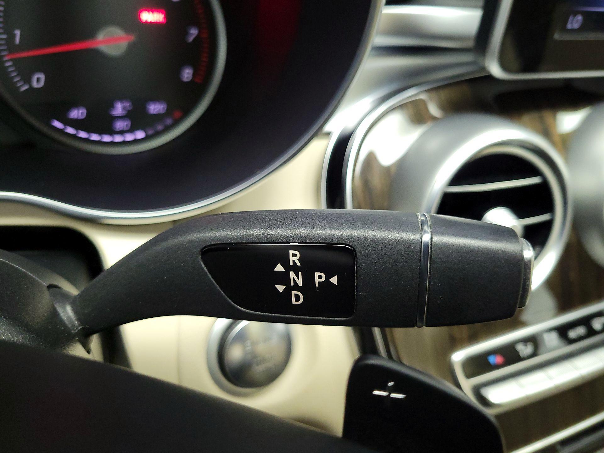 Thumbnail: 2016 Mercedes-Benz C-Class - 18
