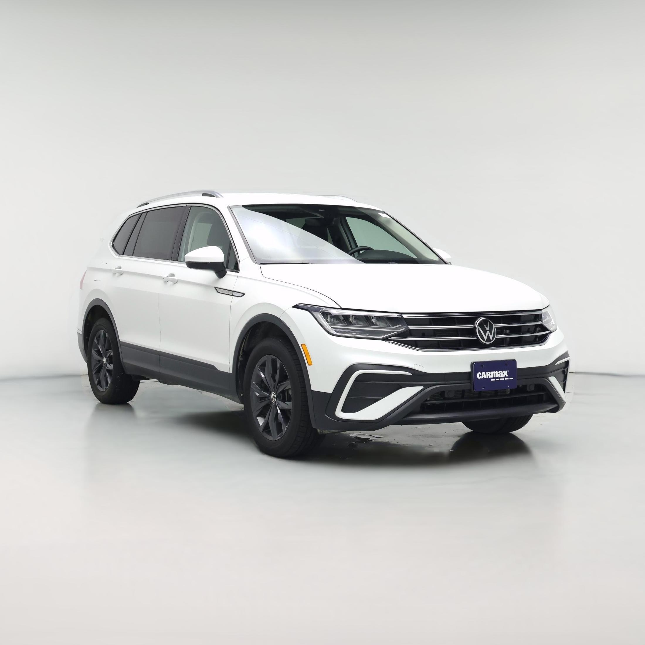 Thumbnail: 2023 Volkswagen Tiguan - 1
