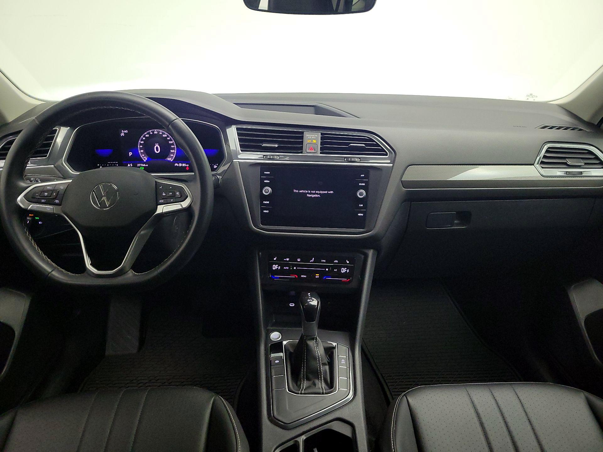 Thumbnail: 2023 Volkswagen Tiguan - 9