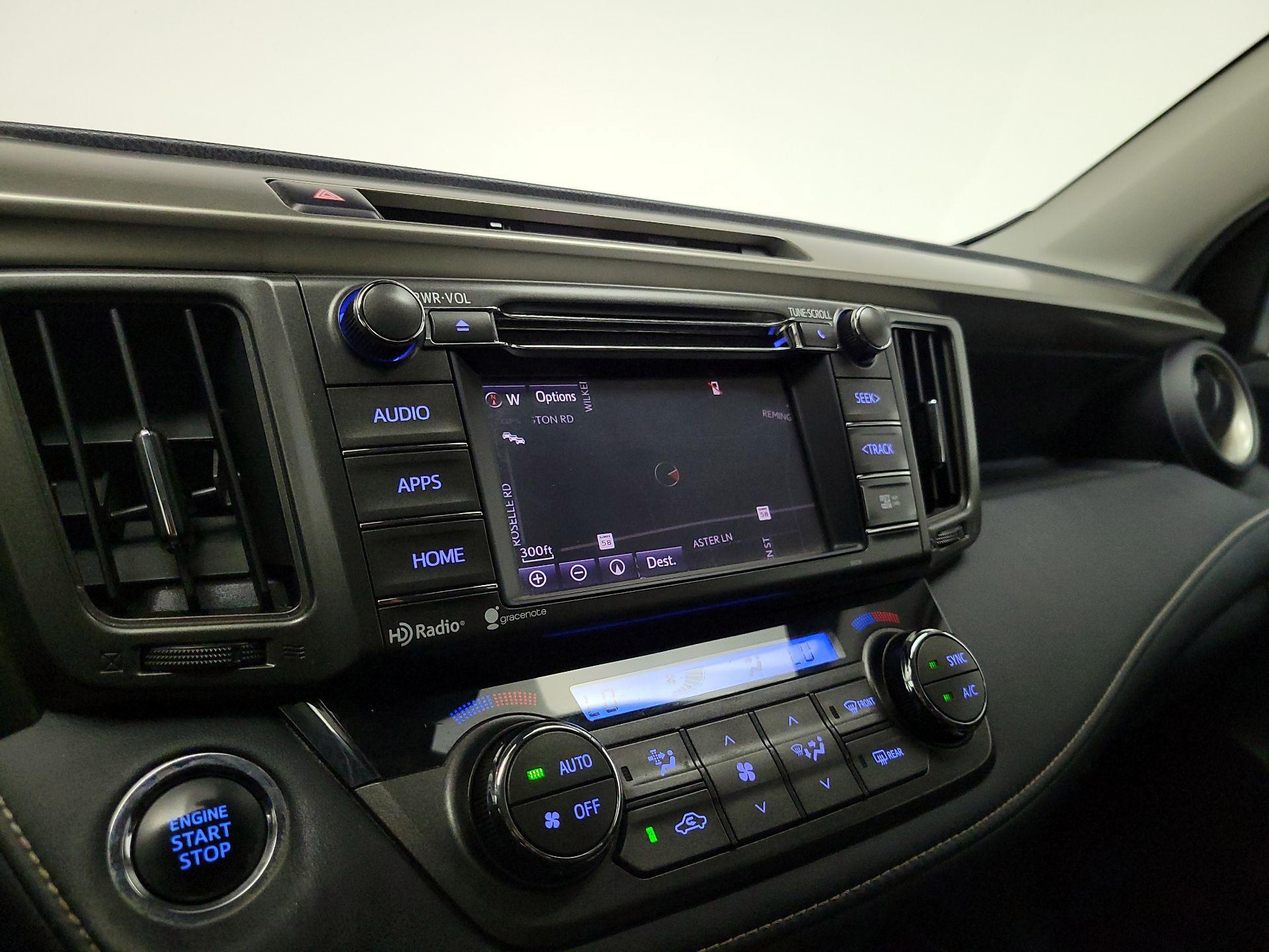 Thumbnail: 2015 Toyota RAV4 - 14