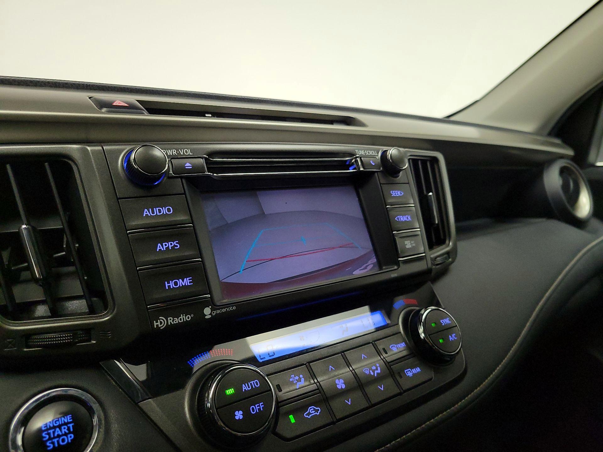 Thumbnail: 2015 Toyota RAV4 - 15