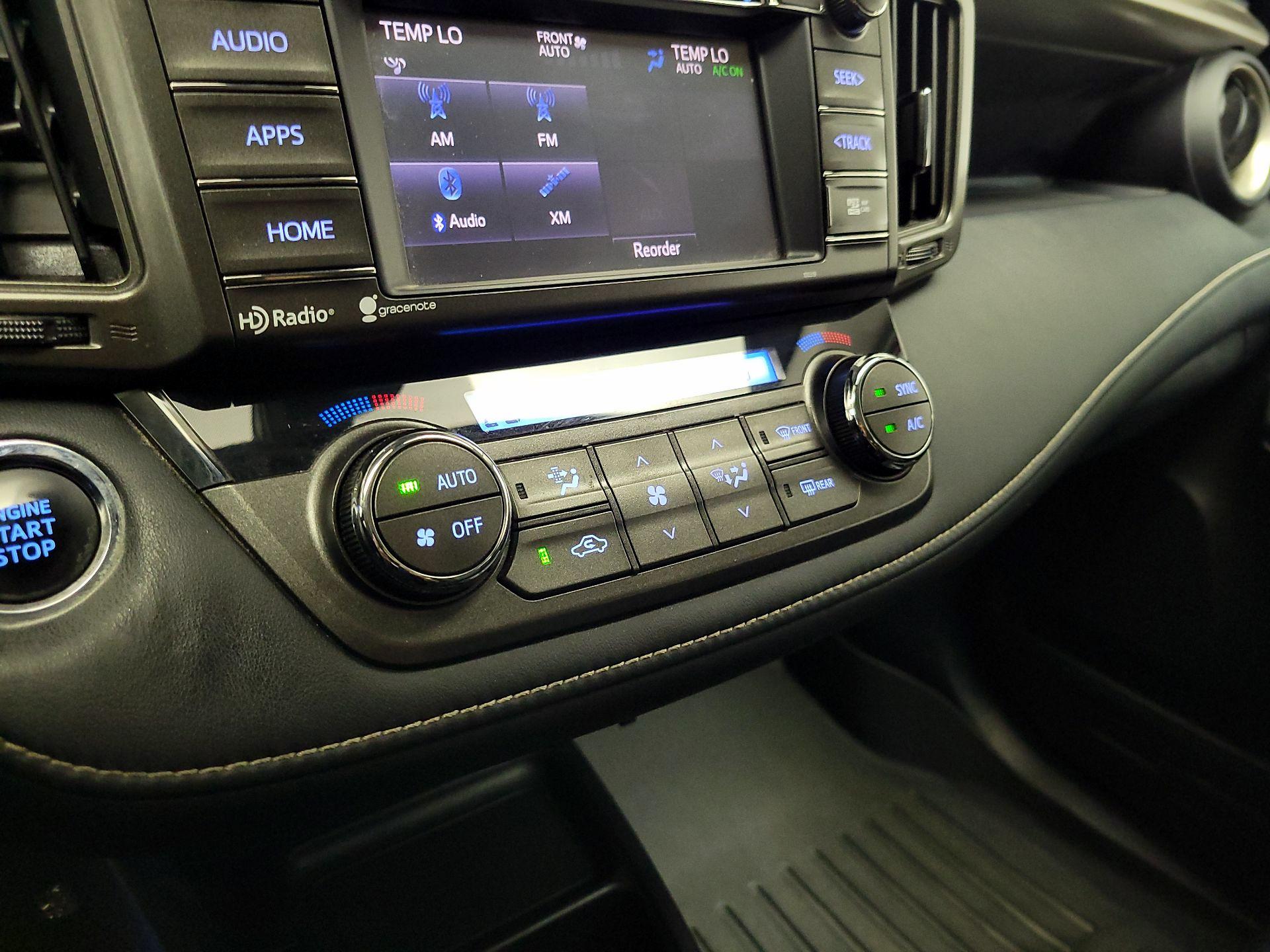 Thumbnail: 2015 Toyota RAV4 - 17