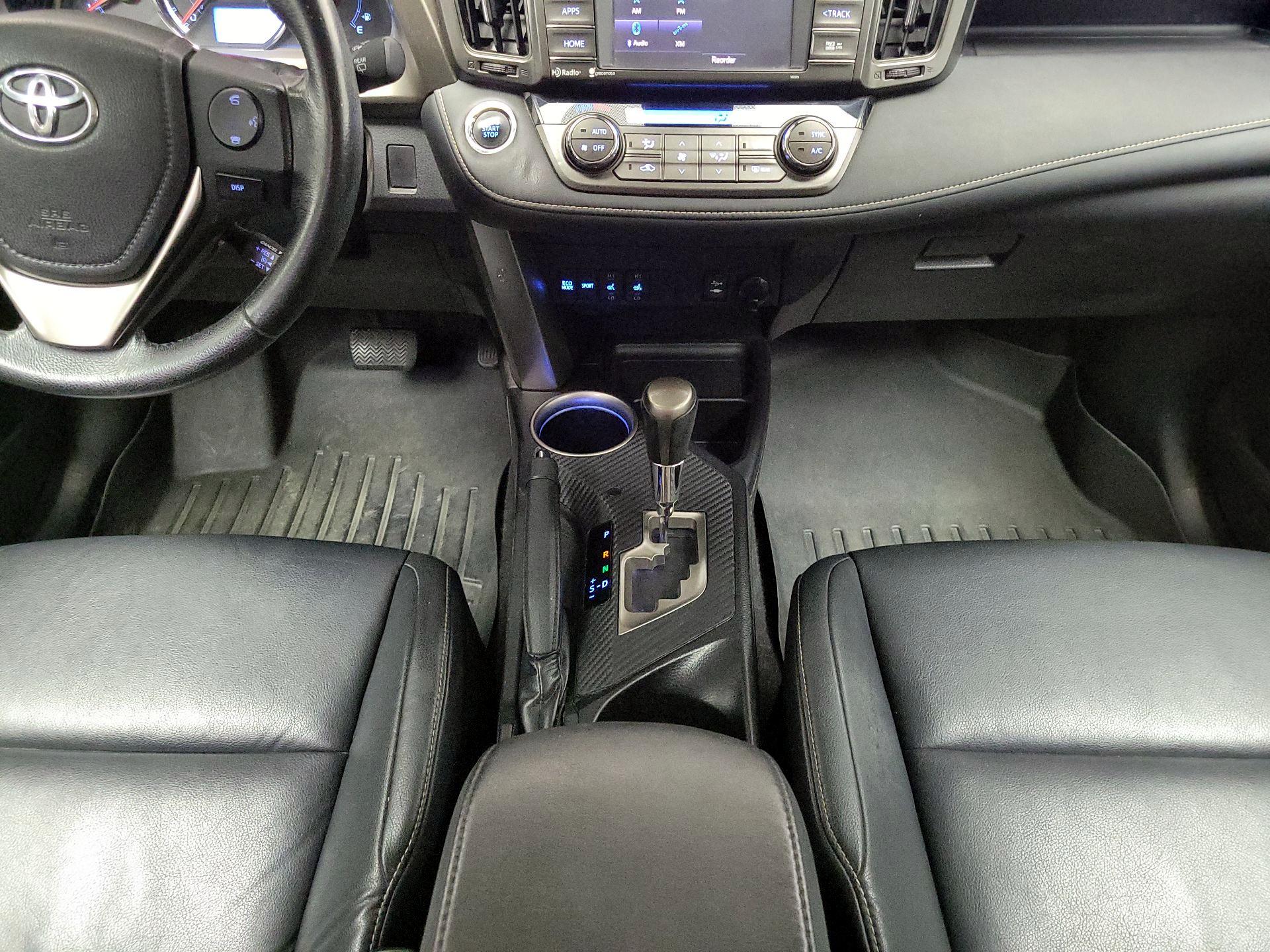 Thumbnail: 2015 Toyota RAV4 - 18