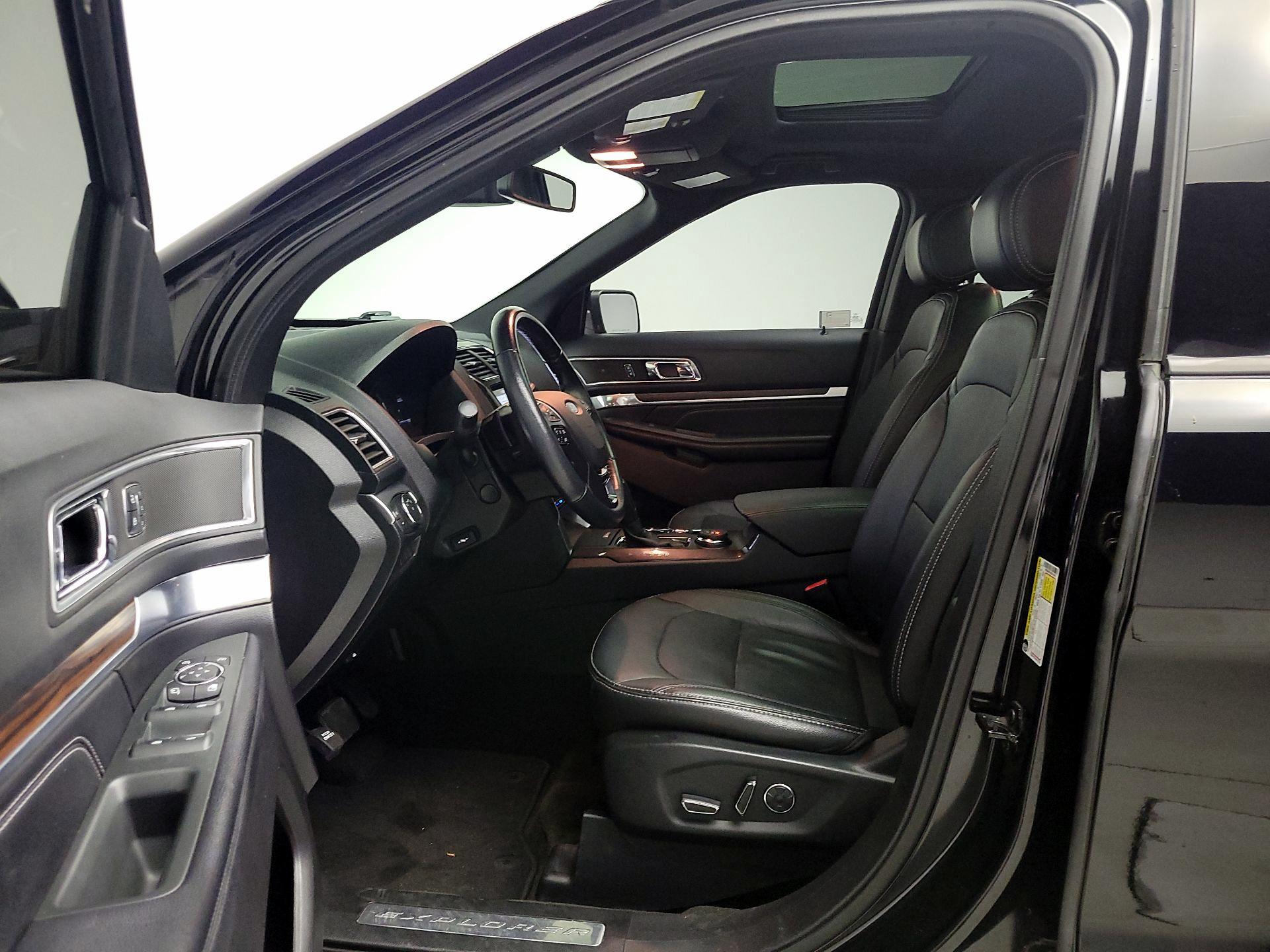 Thumbnail: 2017 Ford Explorer - 11