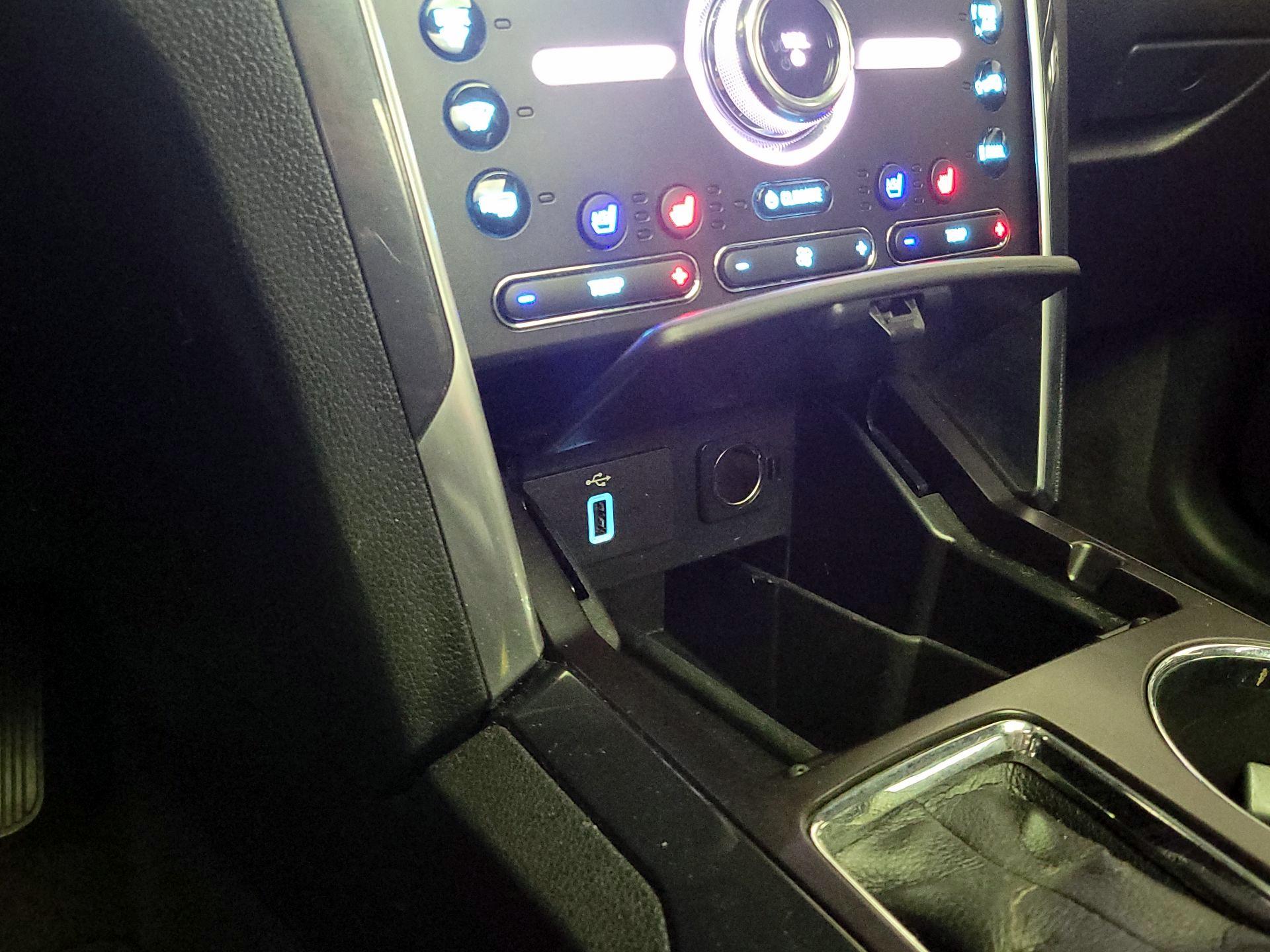 Thumbnail: 2017 Ford Explorer - 19
