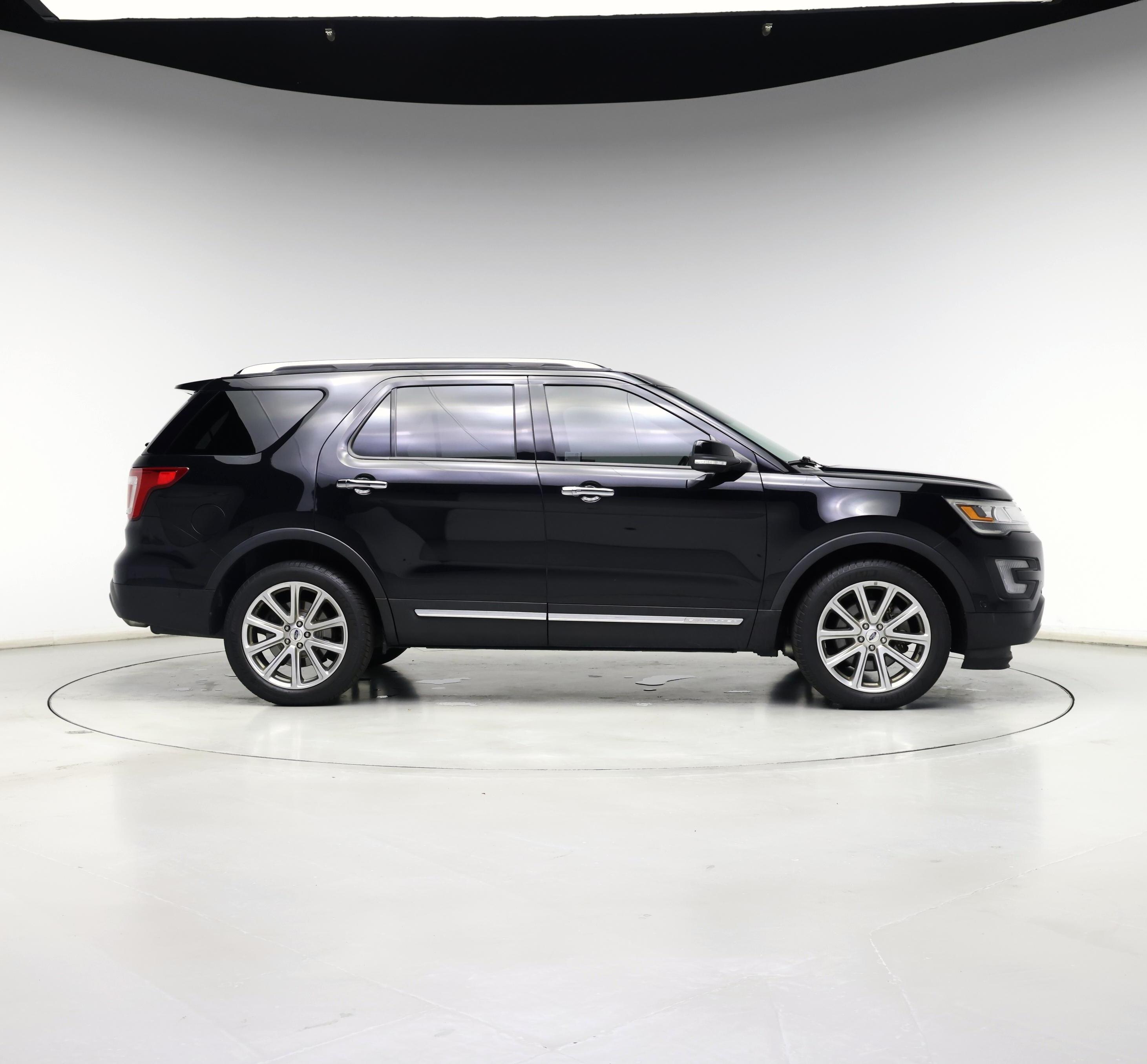 Thumbnail: 2017 Ford Explorer - 7