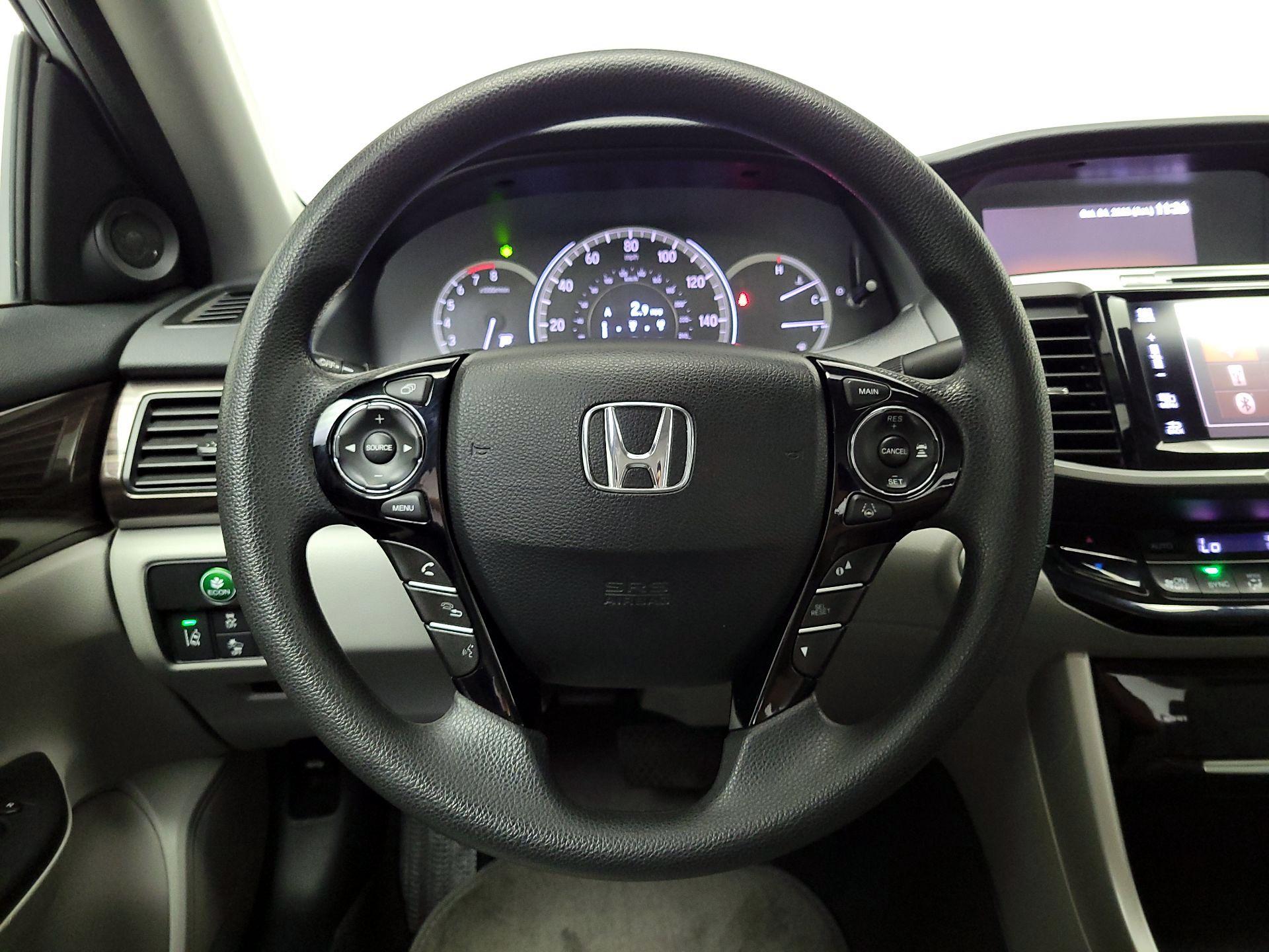Thumbnail: 2016 Honda Accord - 10