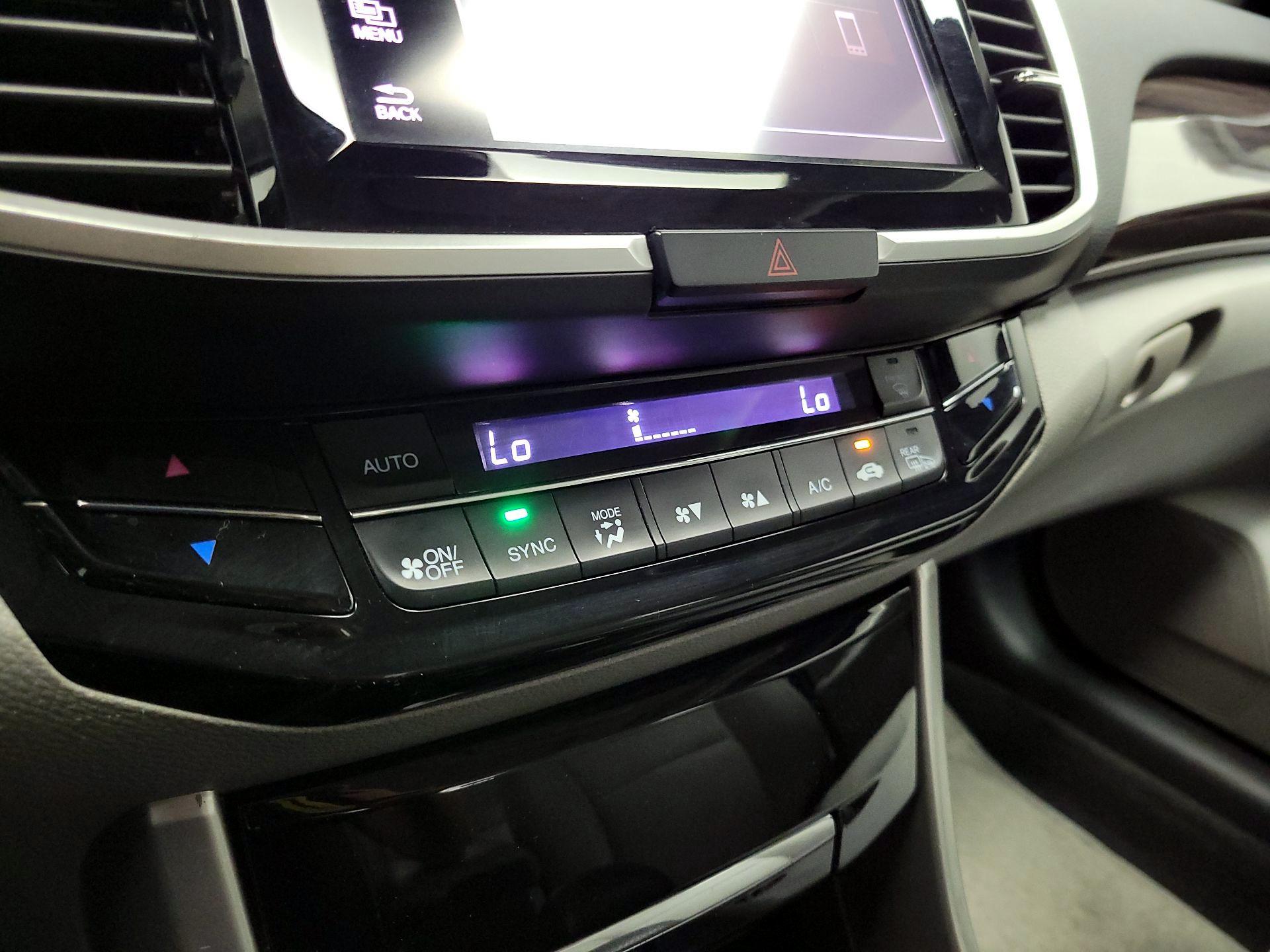 Thumbnail: 2016 Honda Accord - 16