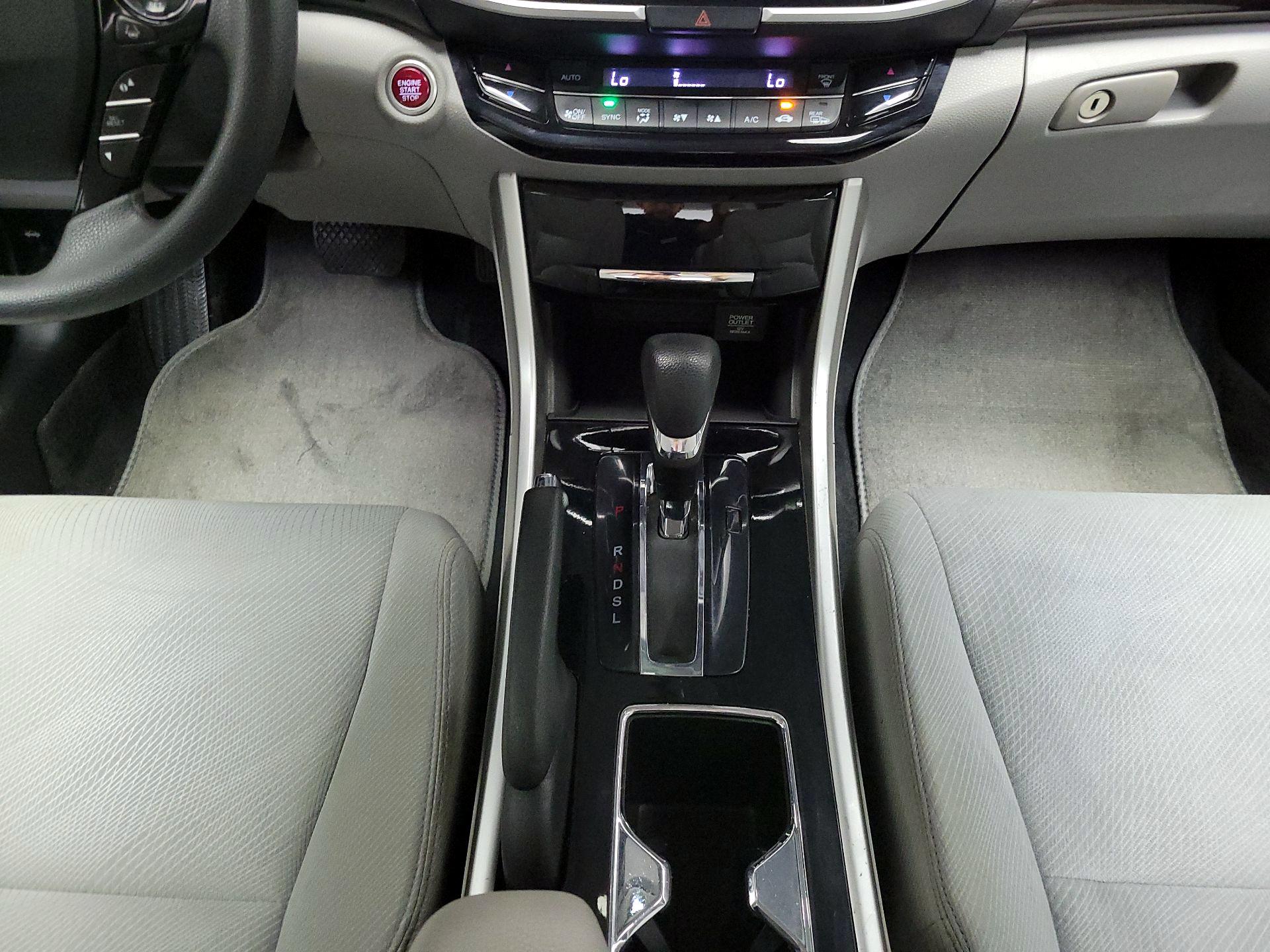 Thumbnail: 2016 Honda Accord - 17
