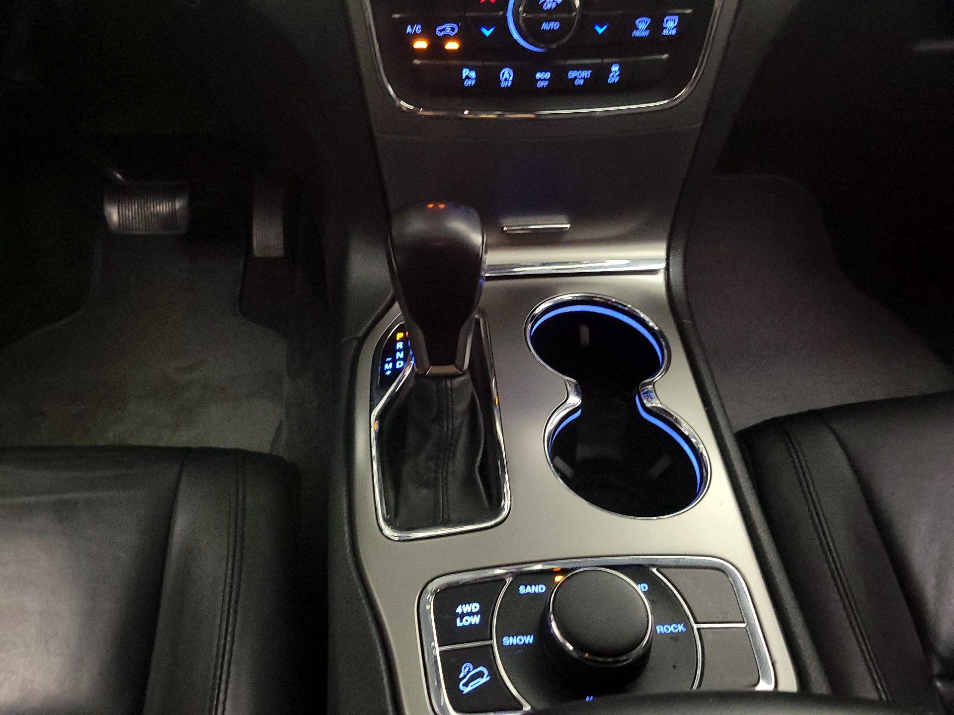 Thumbnail: 2018 Jeep Grand Cherokee - 18