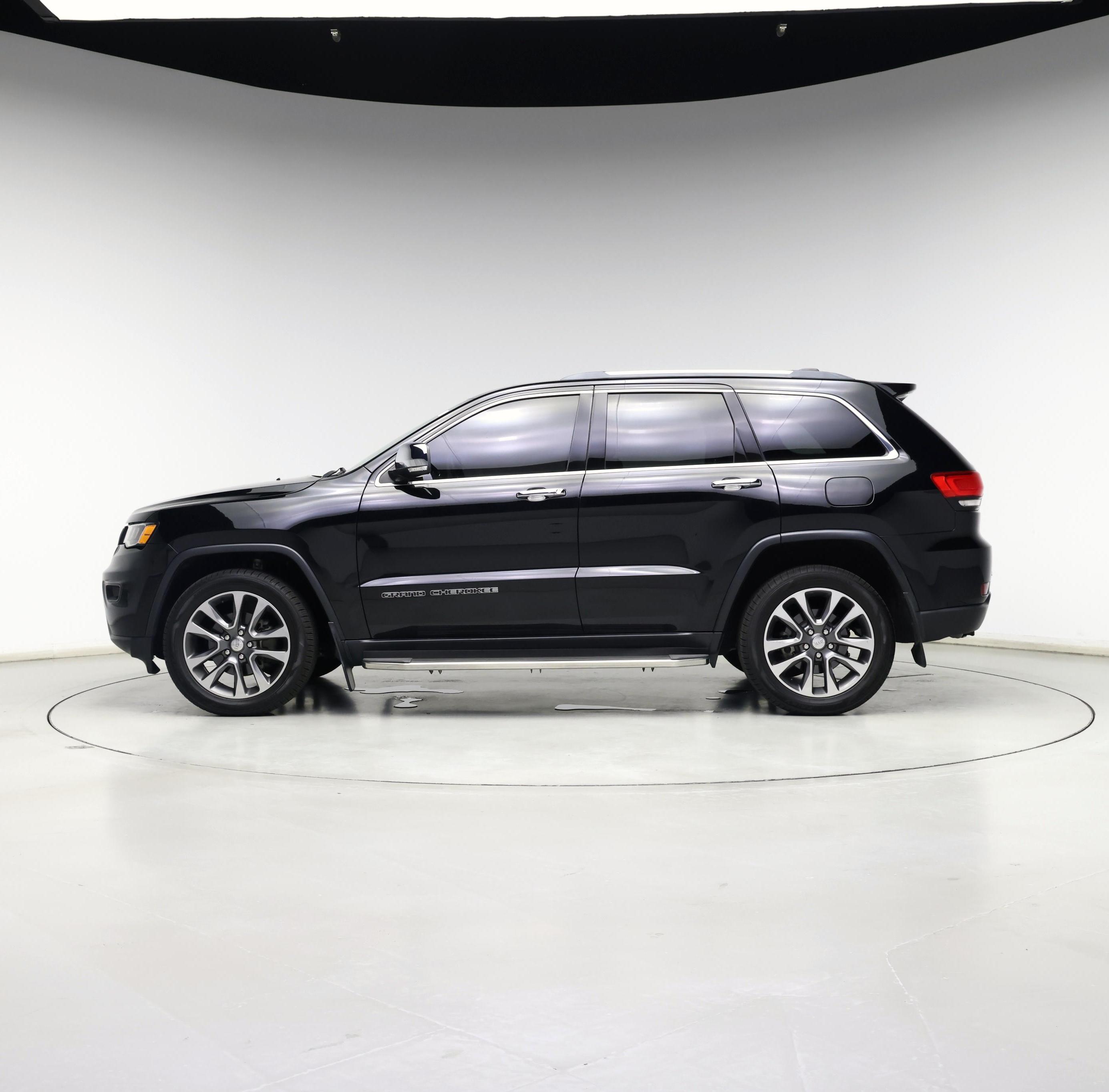 Thumbnail: 2018 Jeep Grand Cherokee - 3