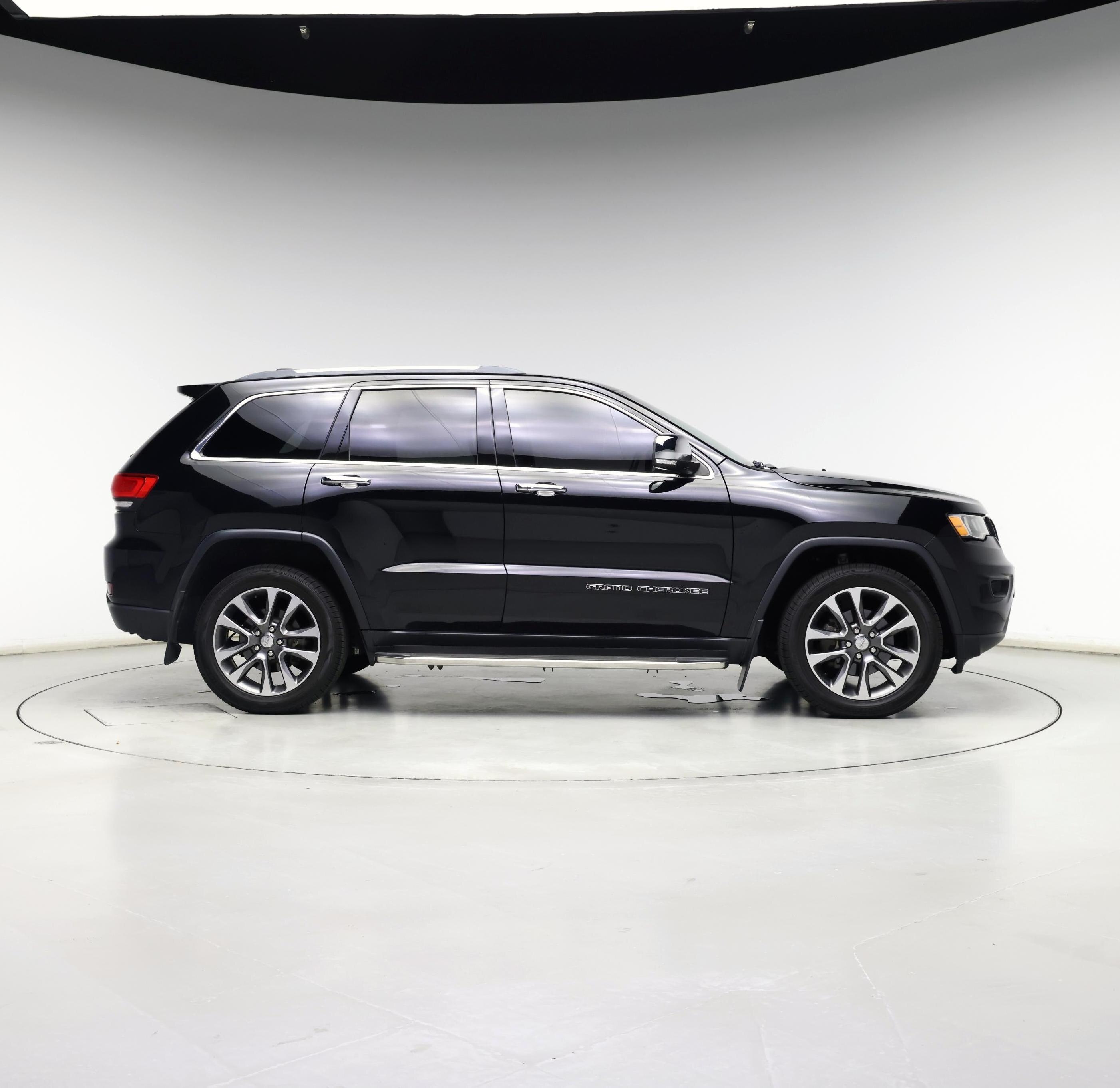 Thumbnail: 2018 Jeep Grand Cherokee - 7