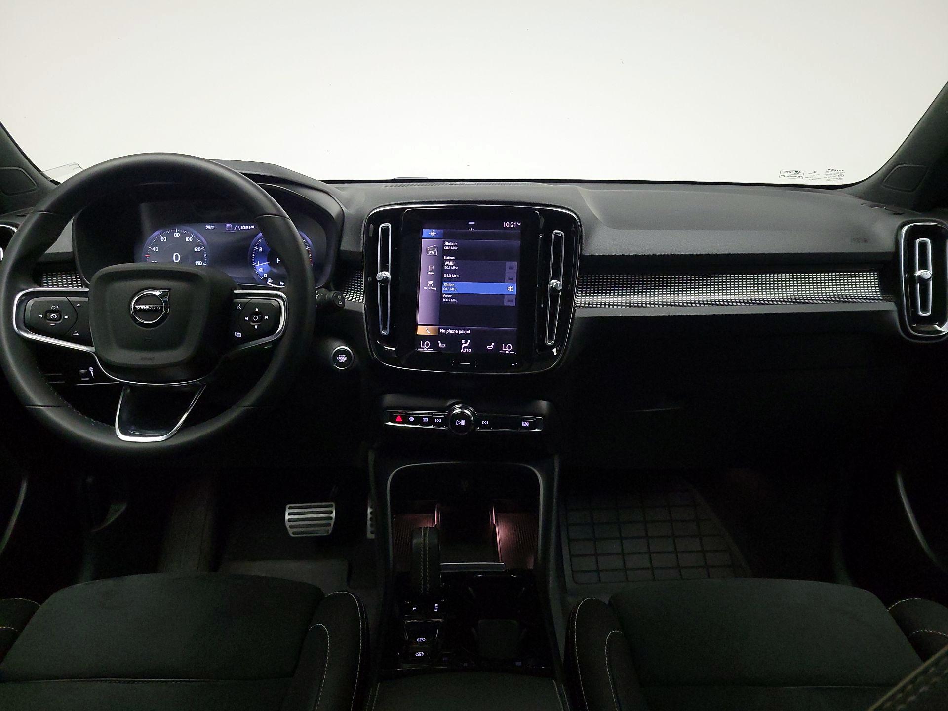 Thumbnail: 2022 Volvo XC40 - 9