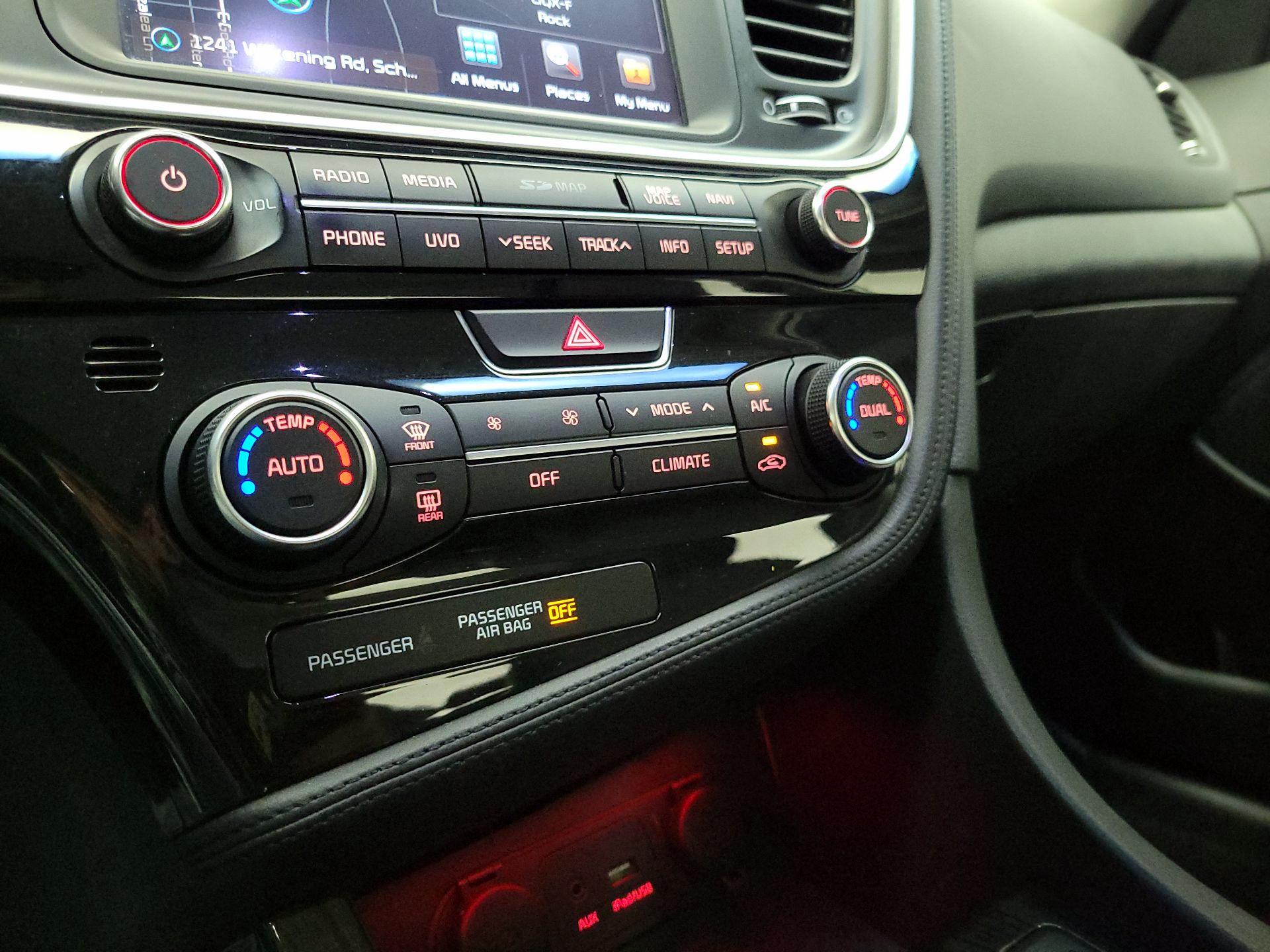 Thumbnail: 2015 Kia Optima - 17