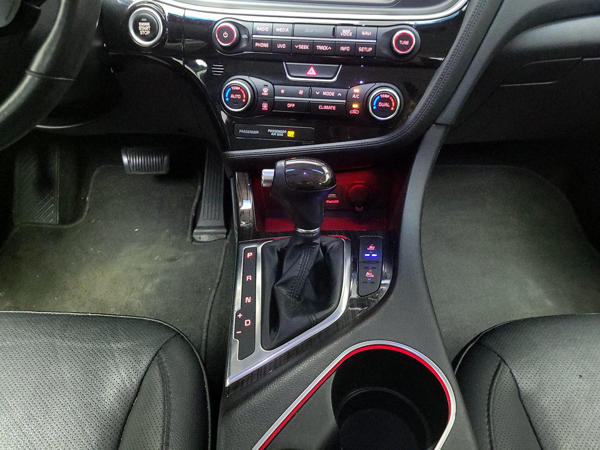 Thumbnail: 2015 Kia Optima - 18