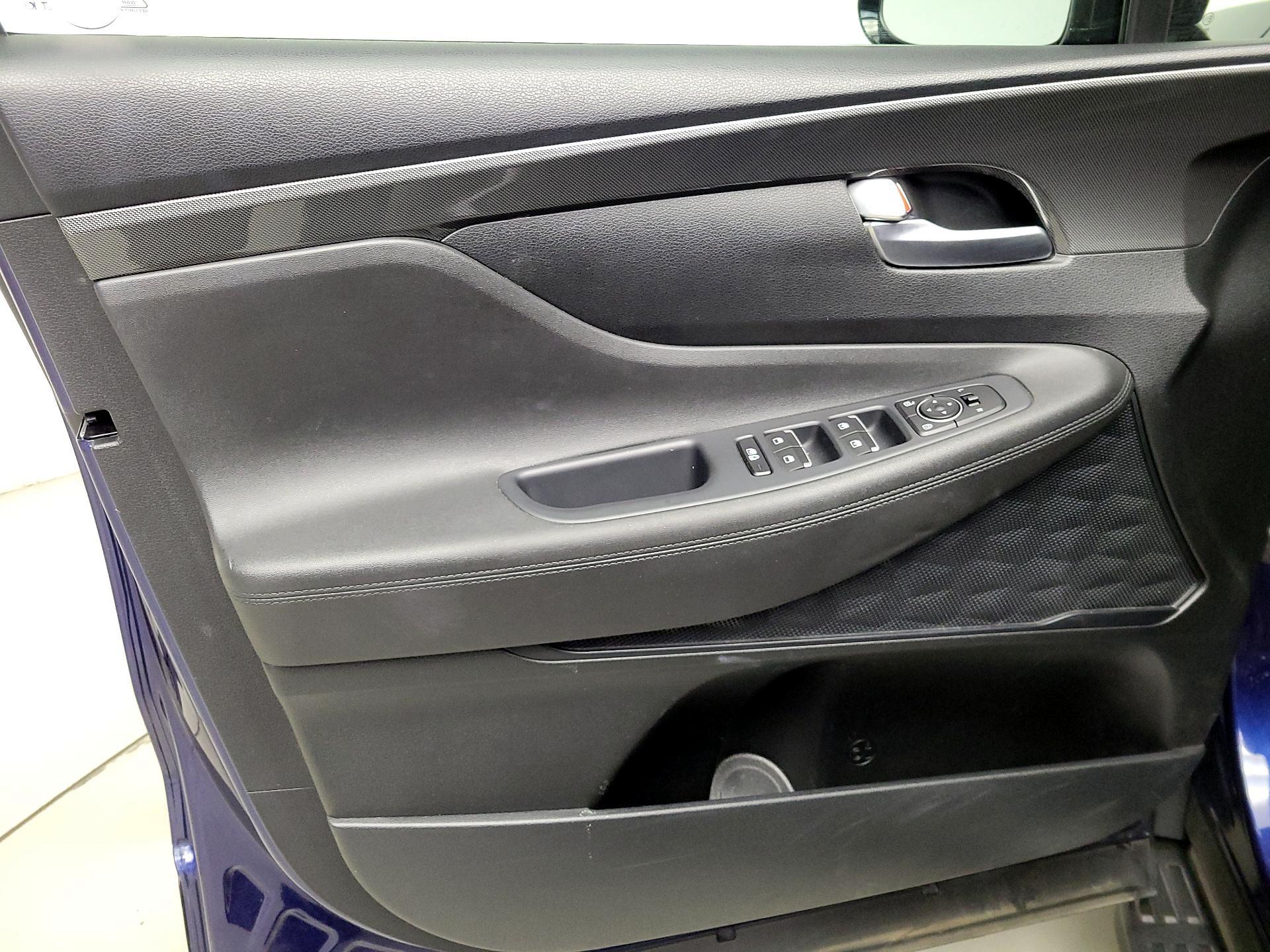 Thumbnail: 2022 Hyundai Santa Fe - 12