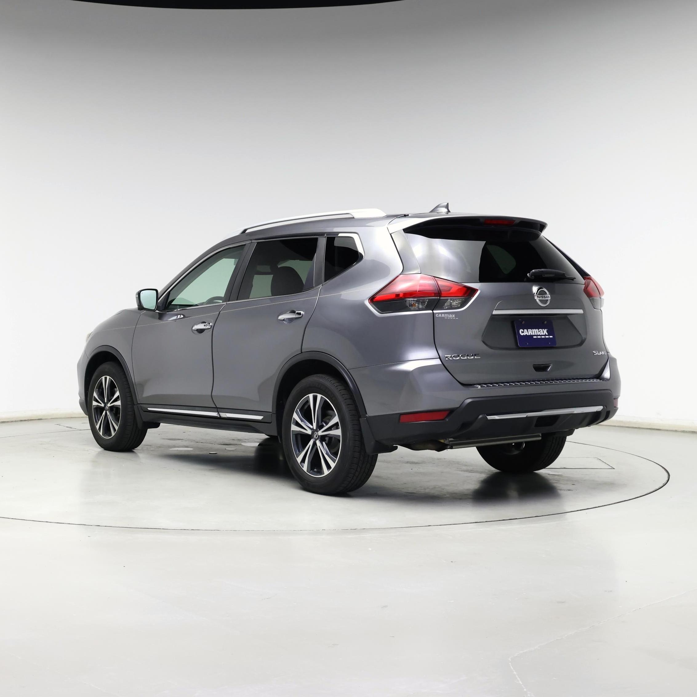 Thumbnail: 2017 Nissan Rogue - 2