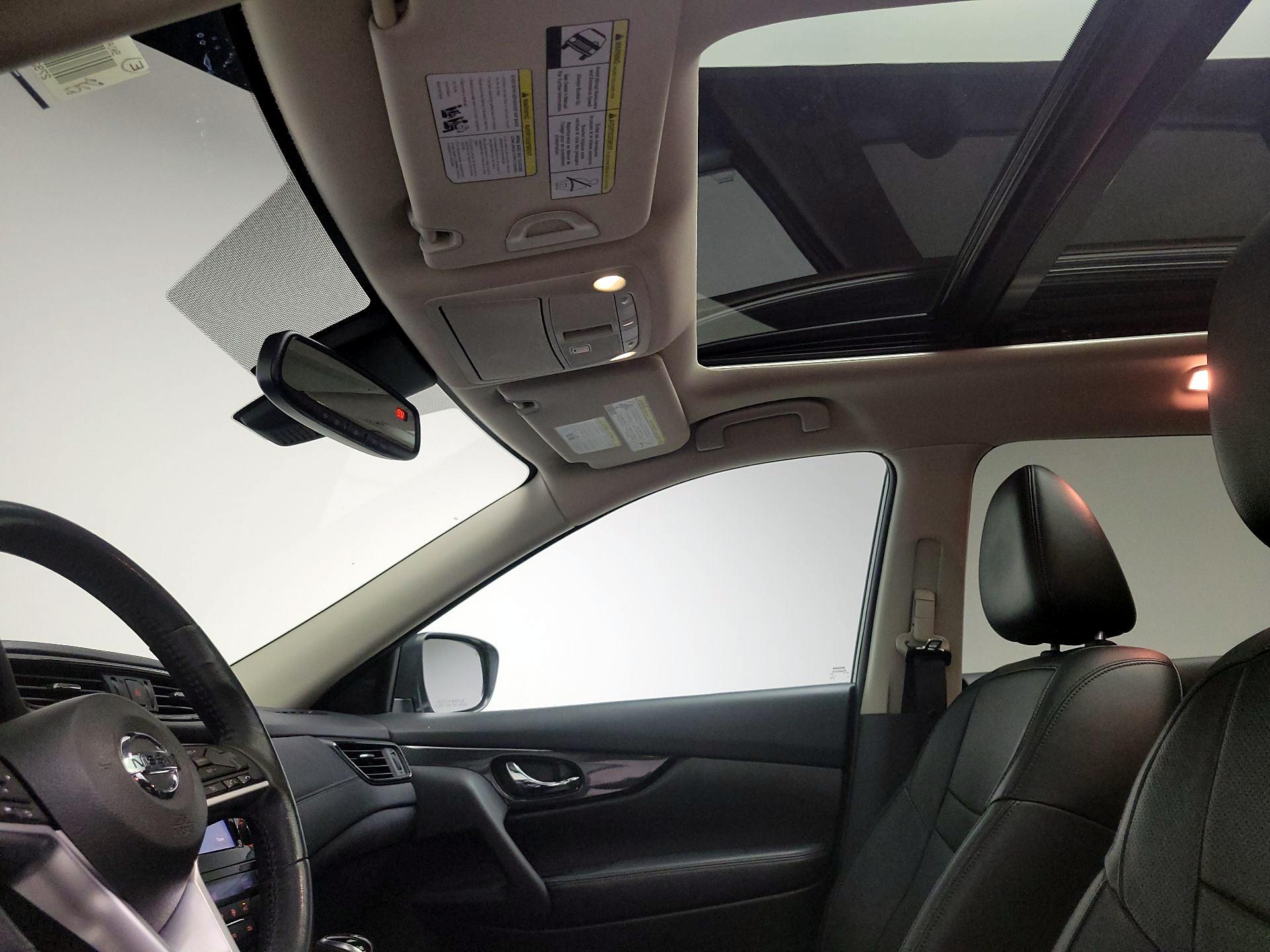 Thumbnail: 2017 Nissan Rogue - 20